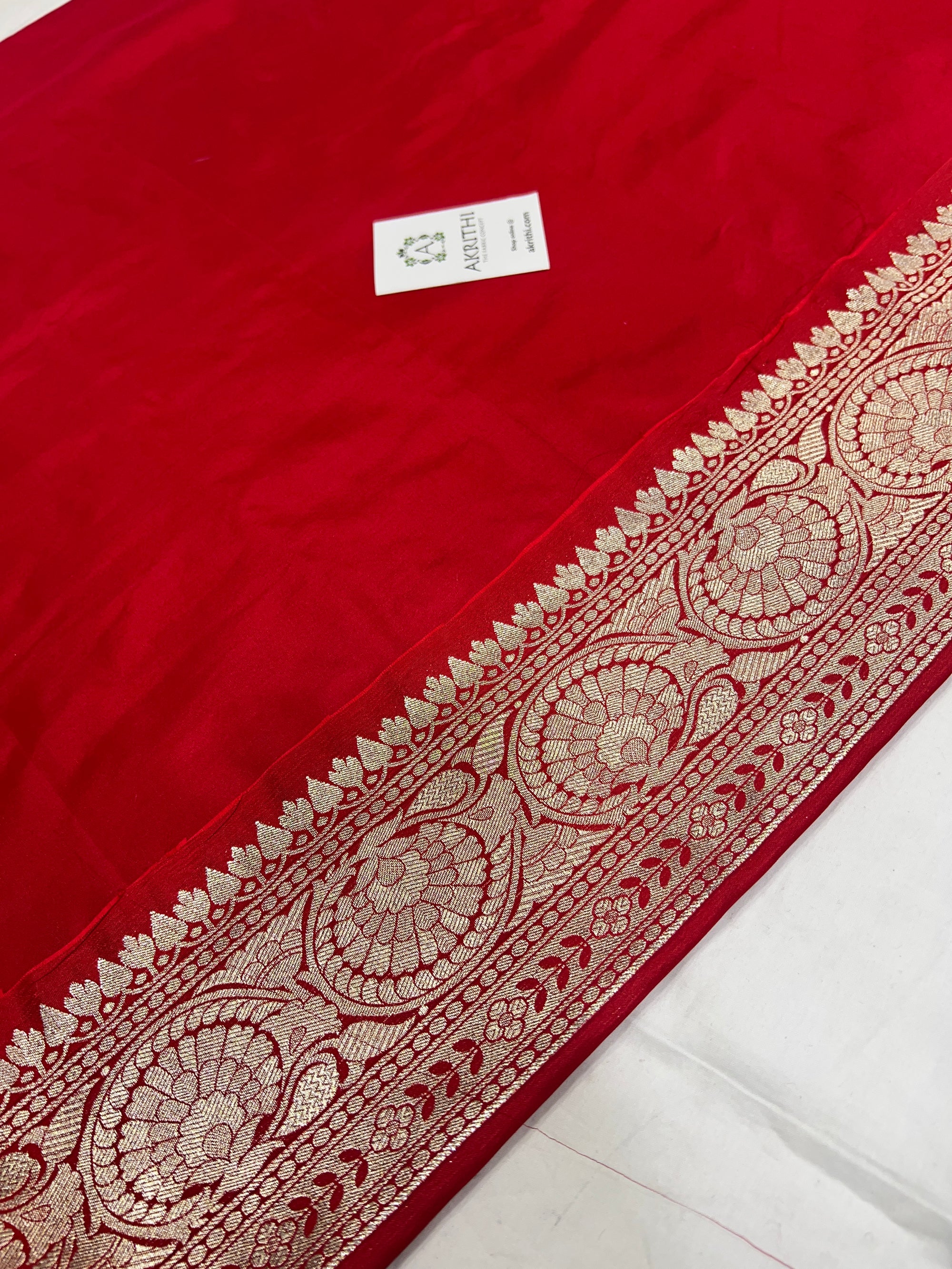 Pure silk saree with Banarasi lace