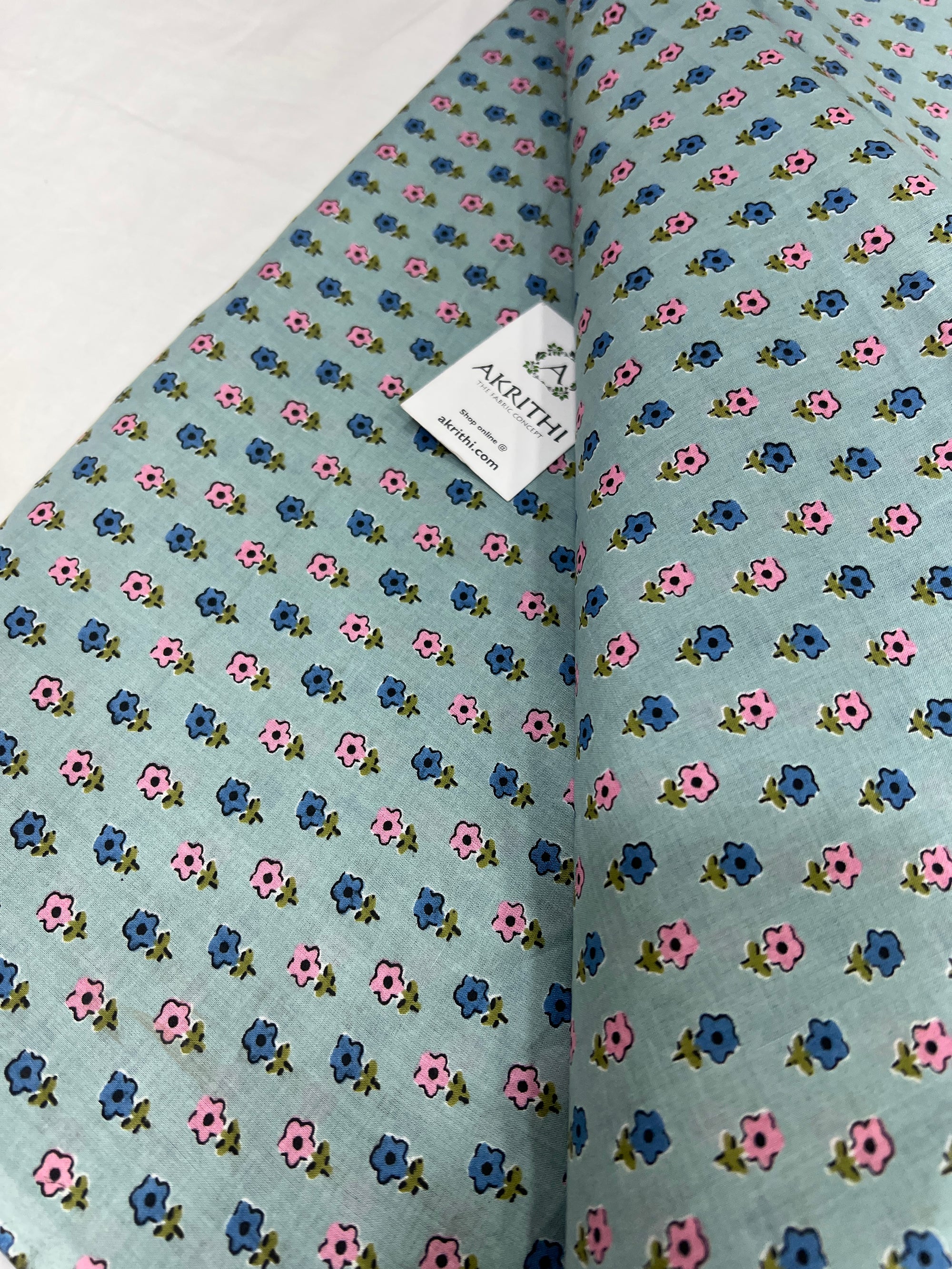 Printed pure cotton fabric