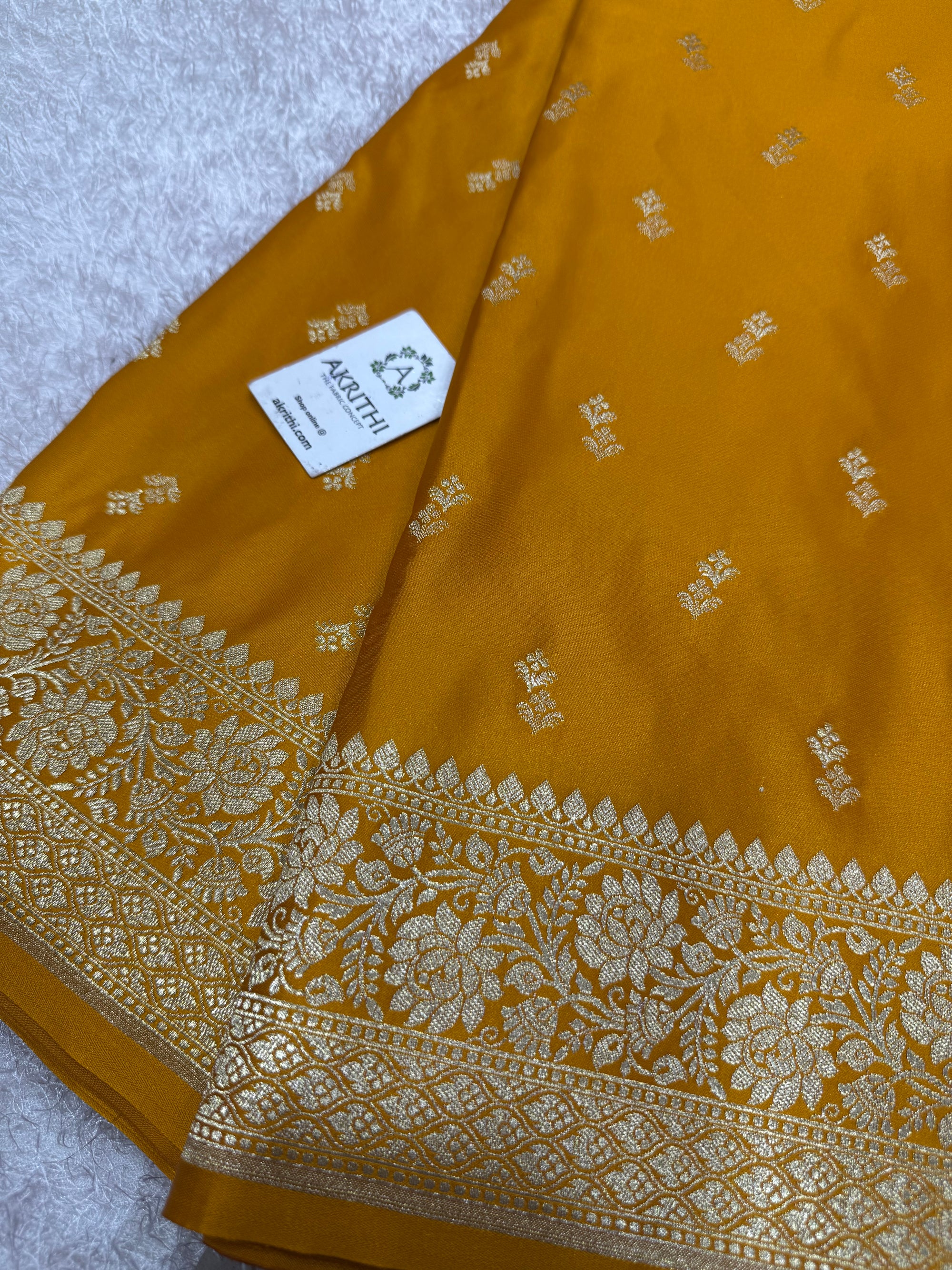Pure Banarasi brocade fabric with border