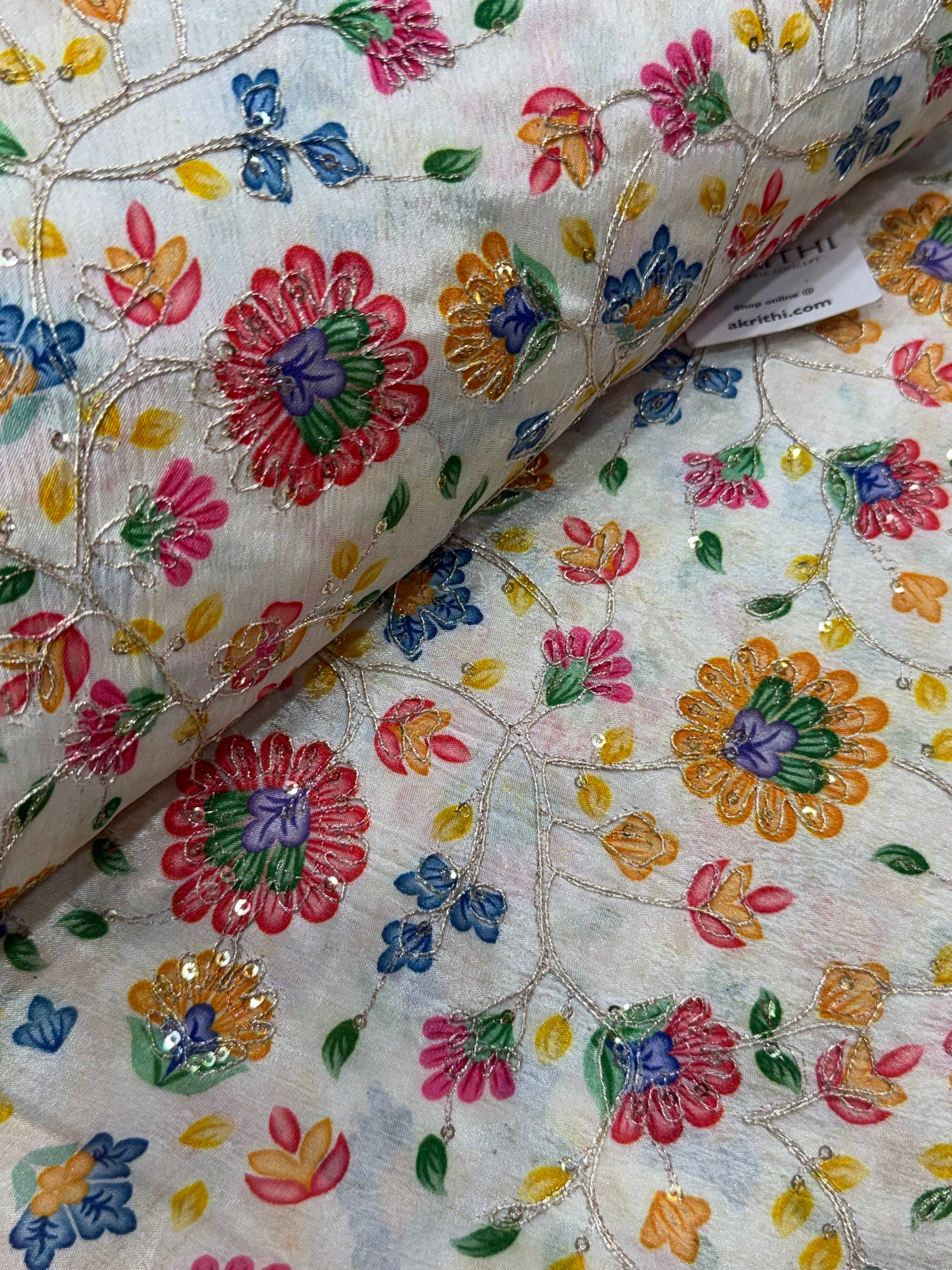 Embroidered chinon fabric With position print