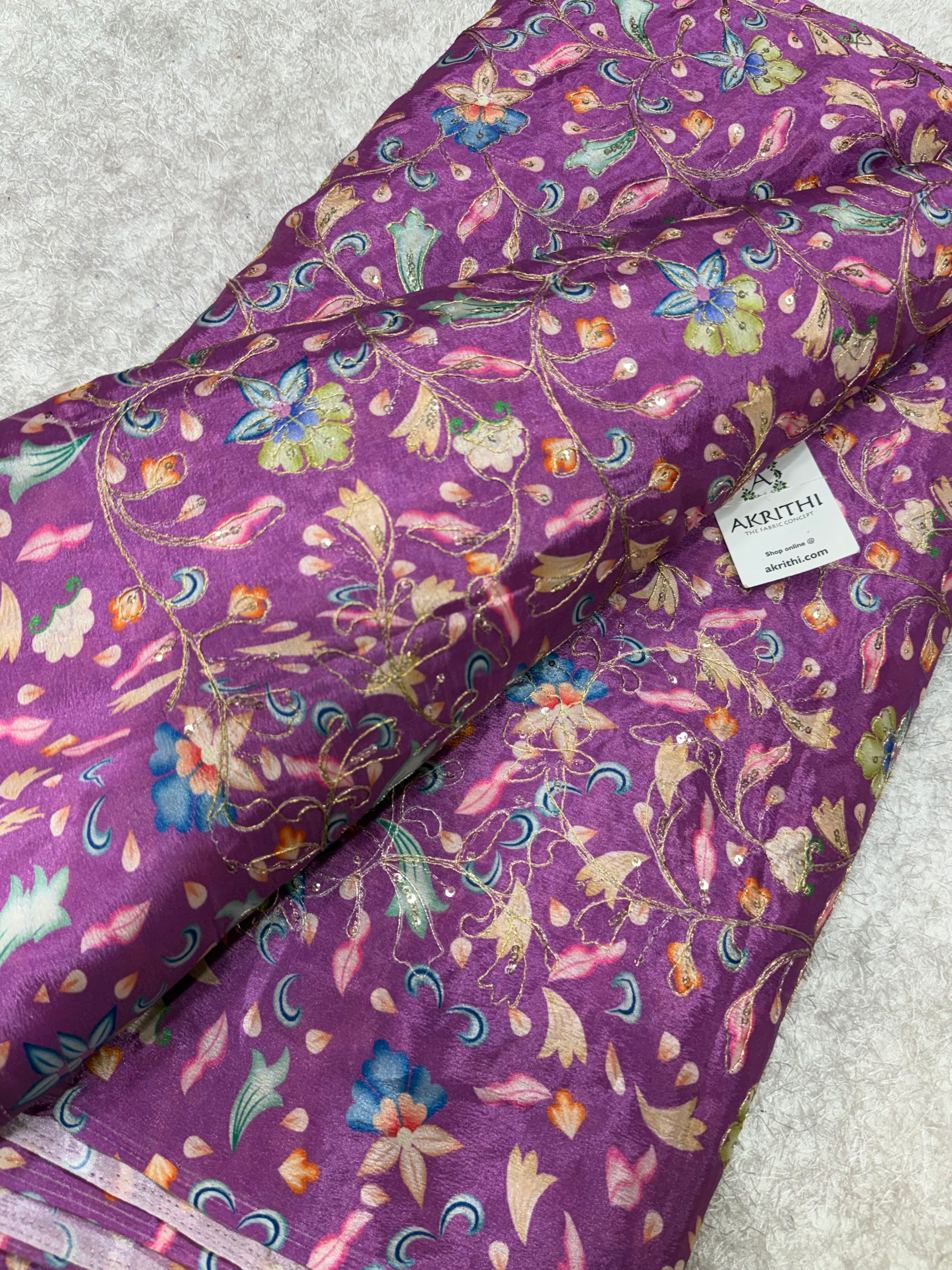 Embroidered chinon fabric With position print