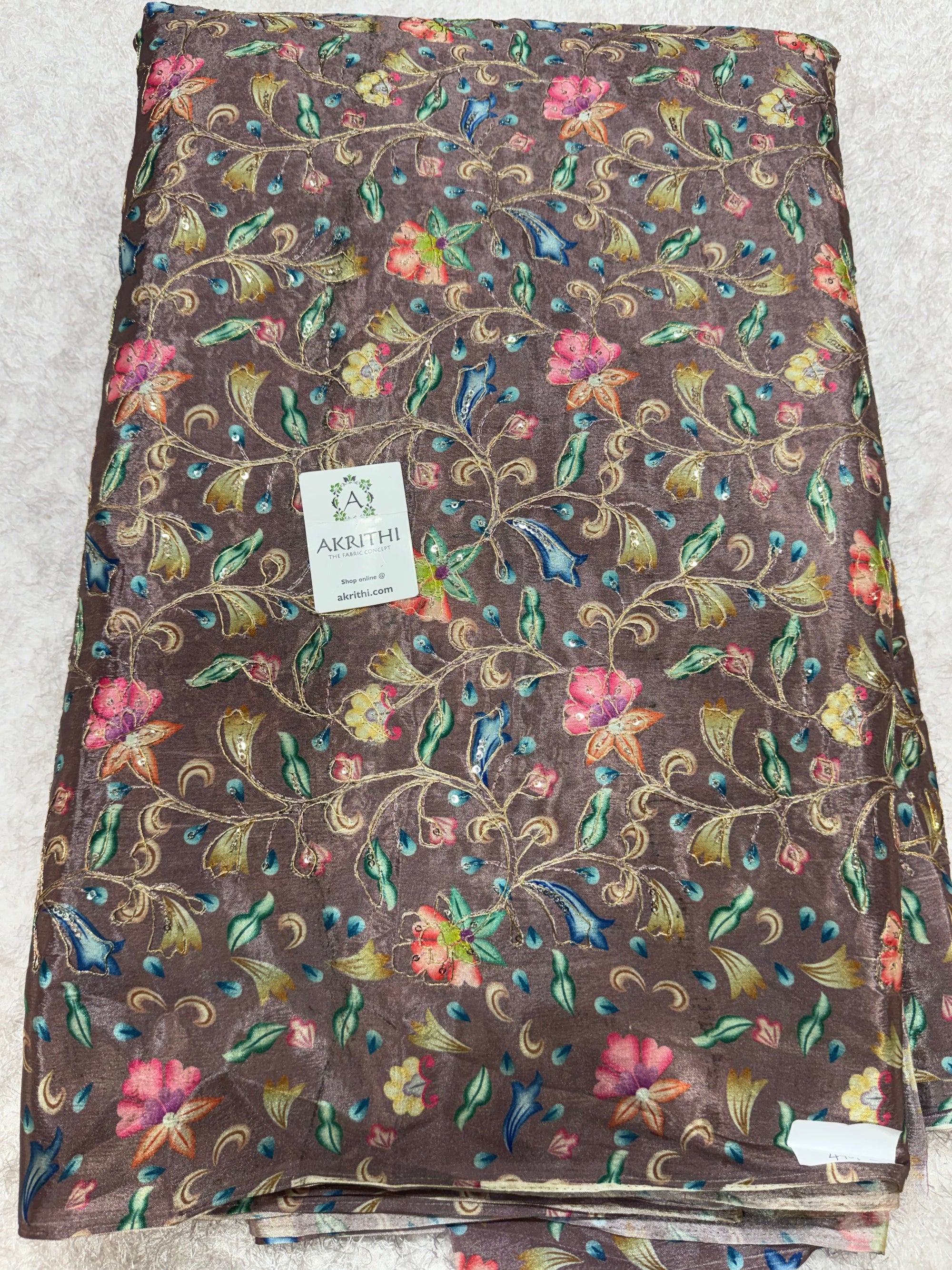 Embroidered chinon fabric With position print