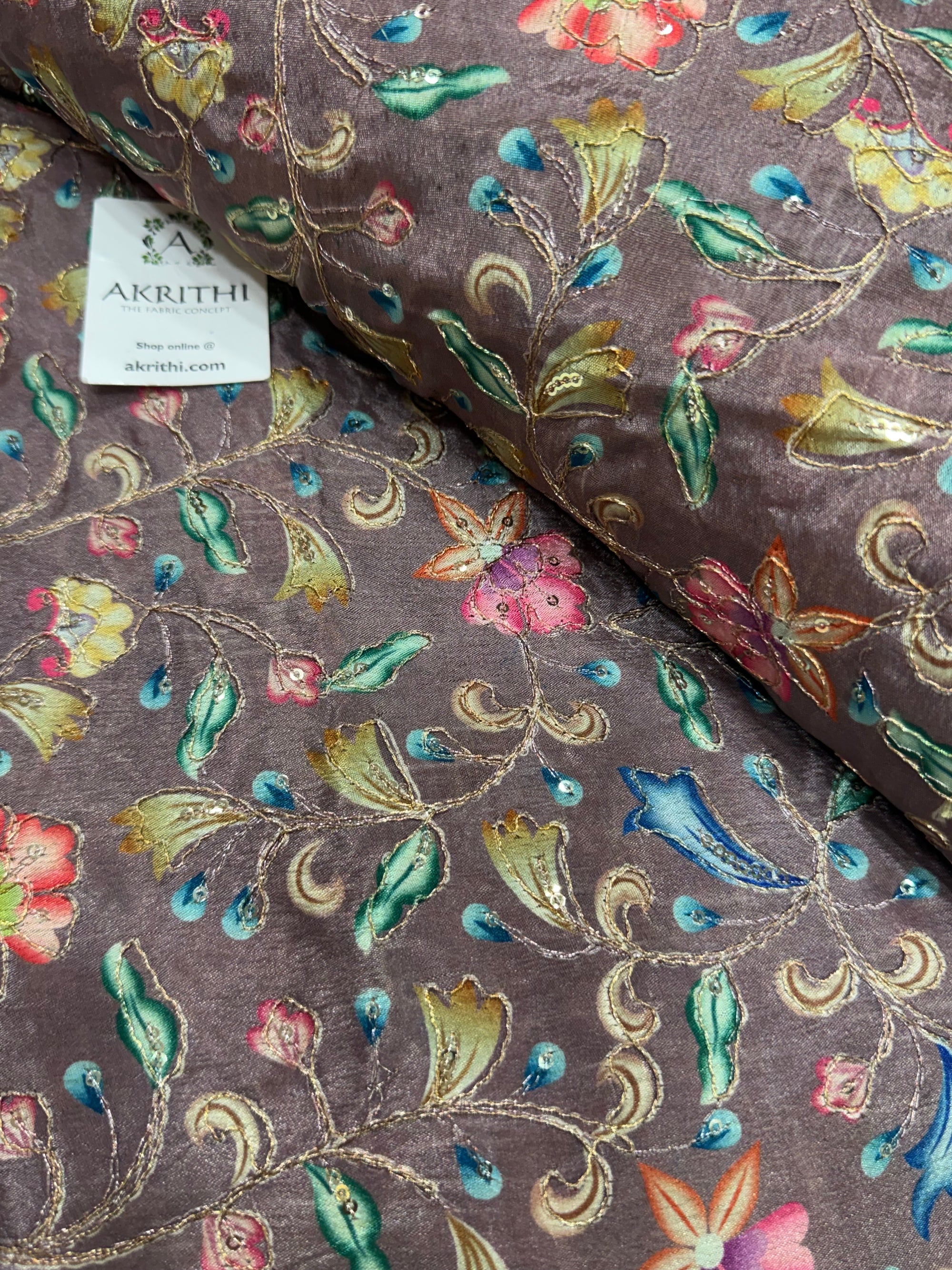 Embroidered chinon fabric With position print
