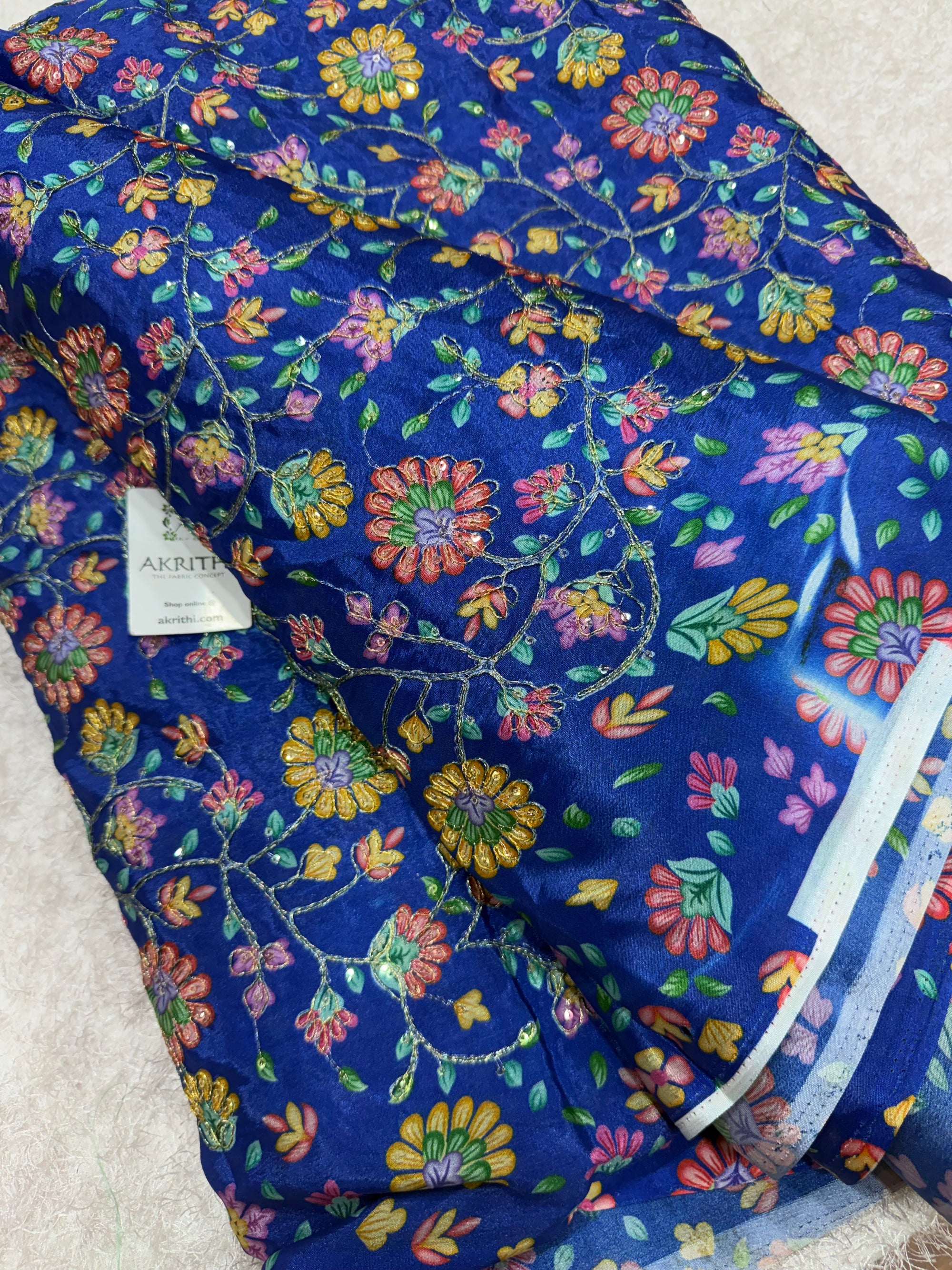 Embroidered chinon fabric With position print