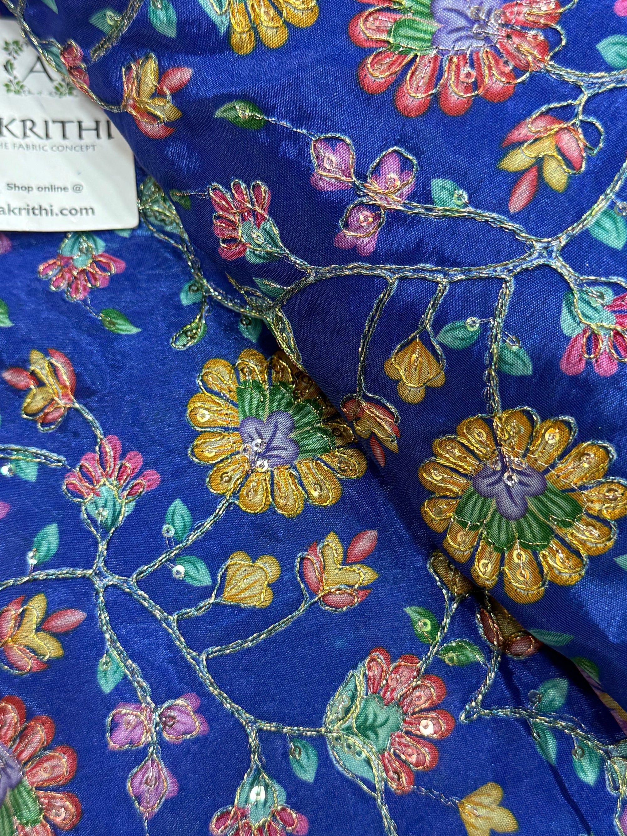Embroidered chinon fabric With position print