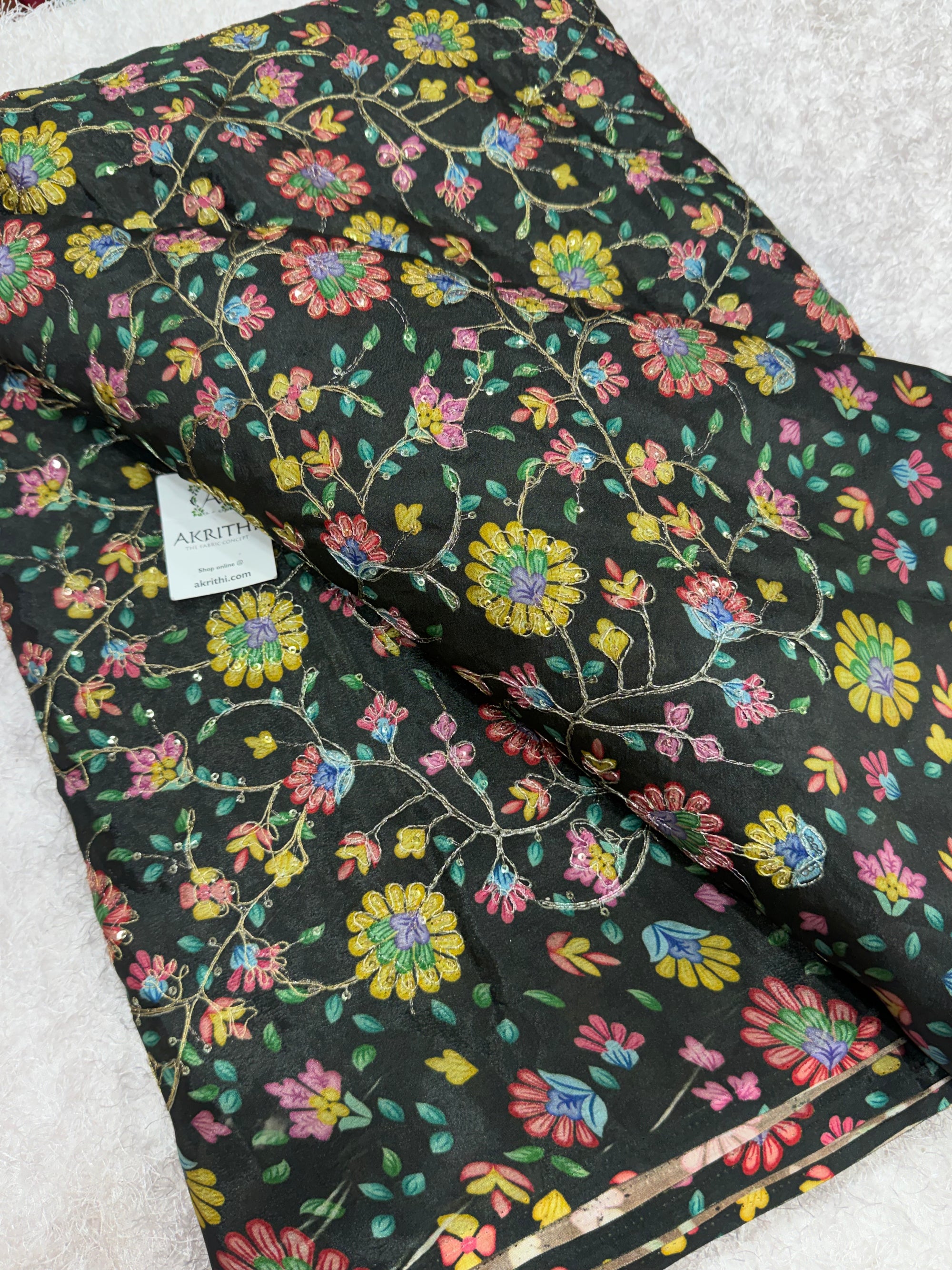 Embroidered chinon fabric With position print