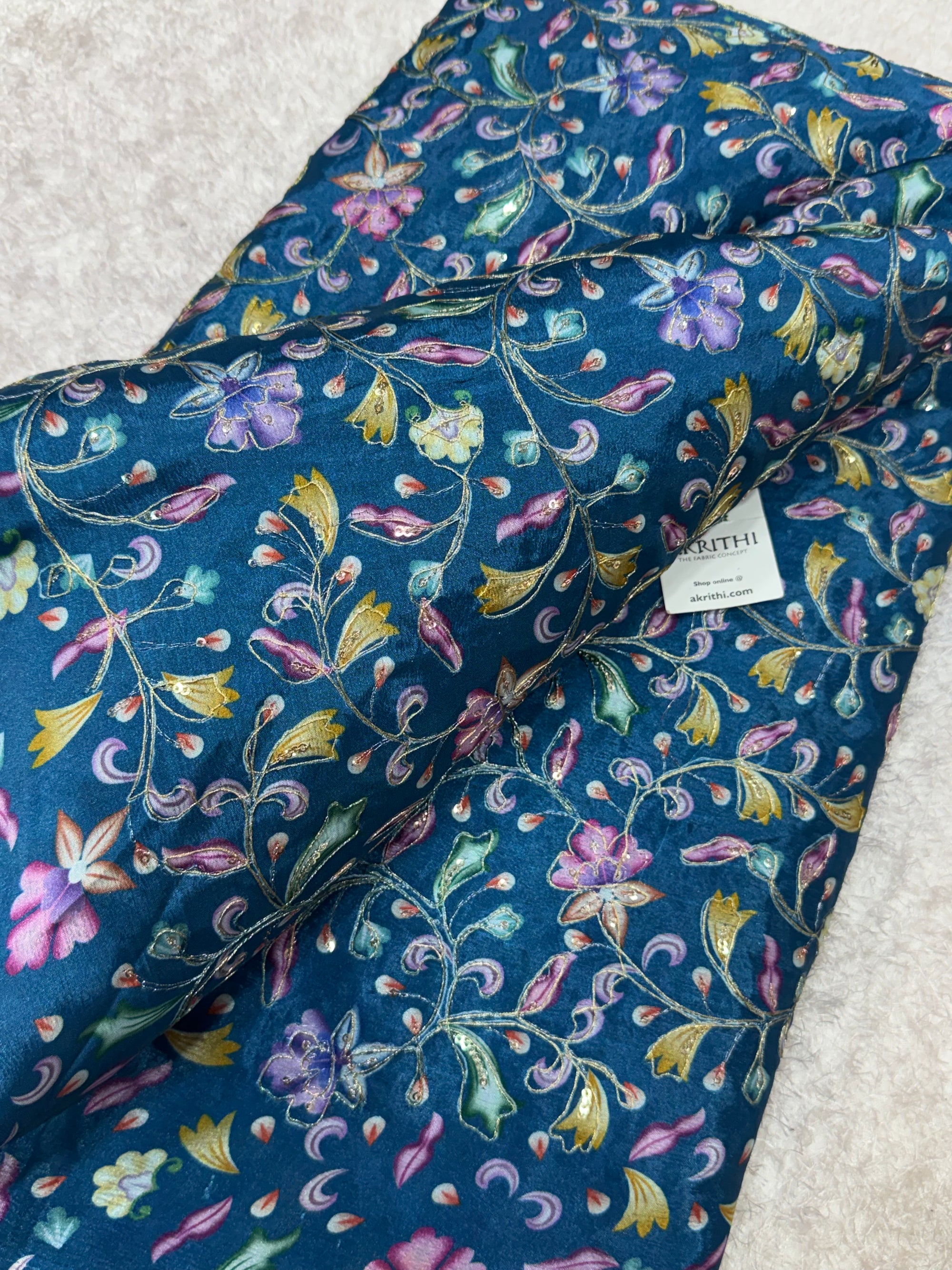 Embroidered chinon fabric With position print
