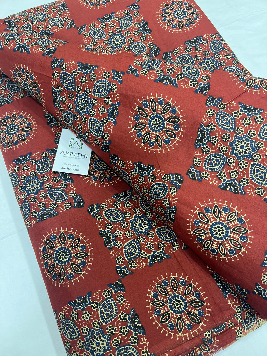 Printed pure cotton fabric