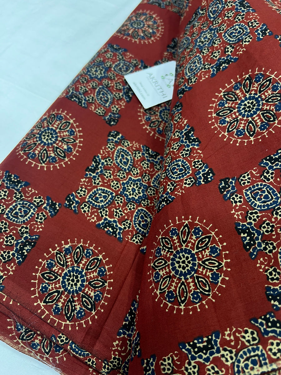 Printed pure cotton fabric