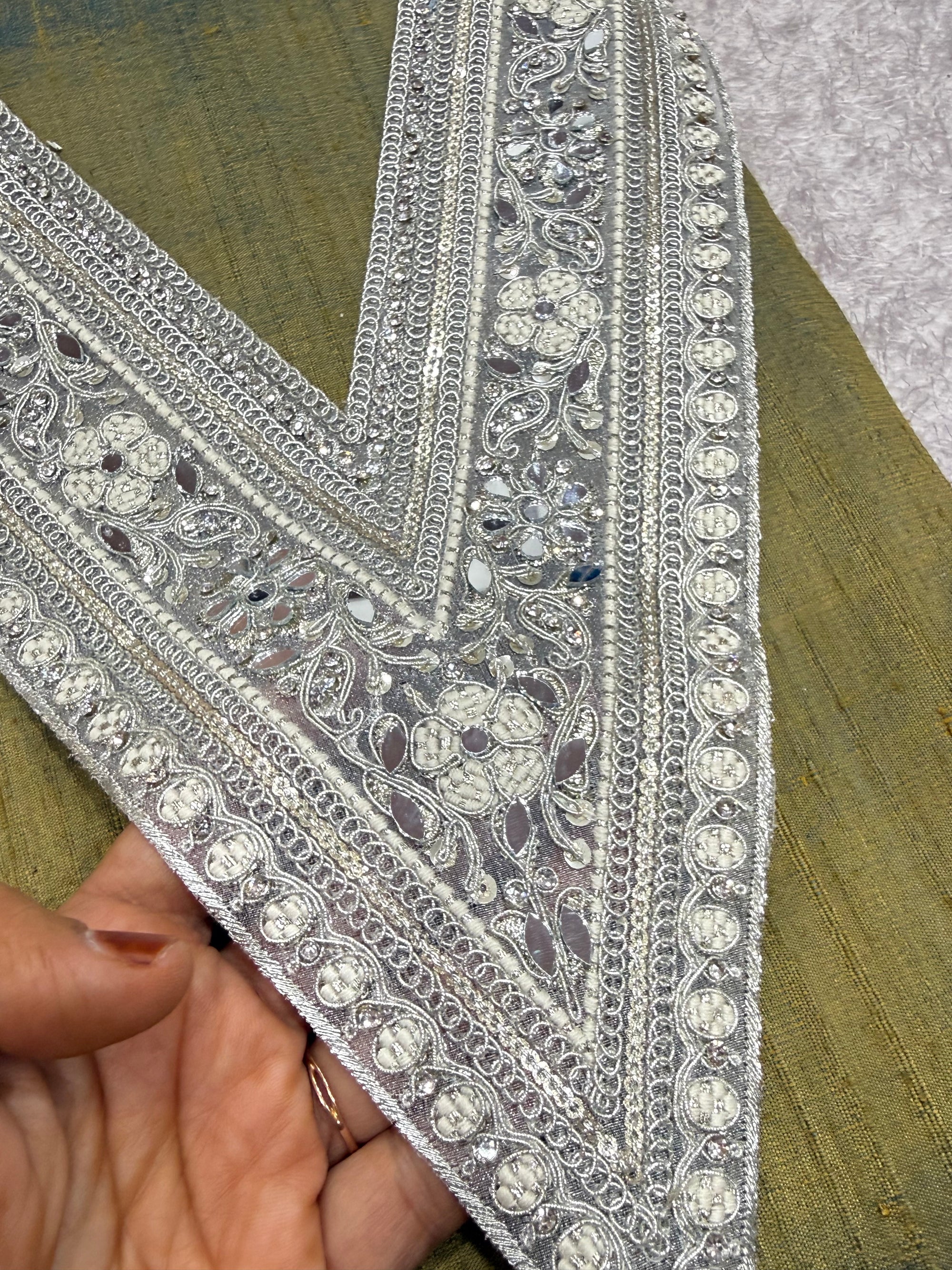 Embroidered neck piece