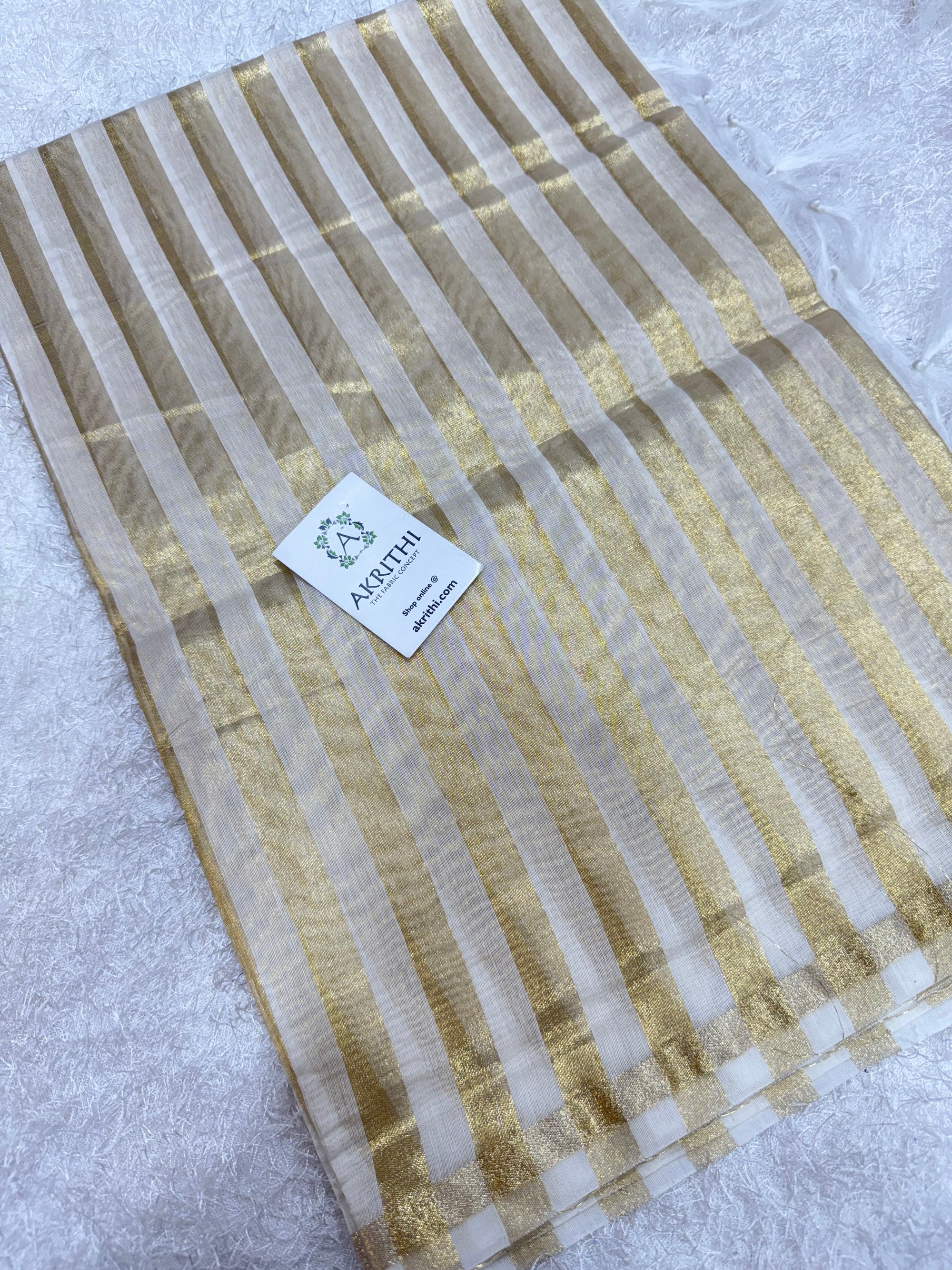 Chanderi dupatta with zari stripes