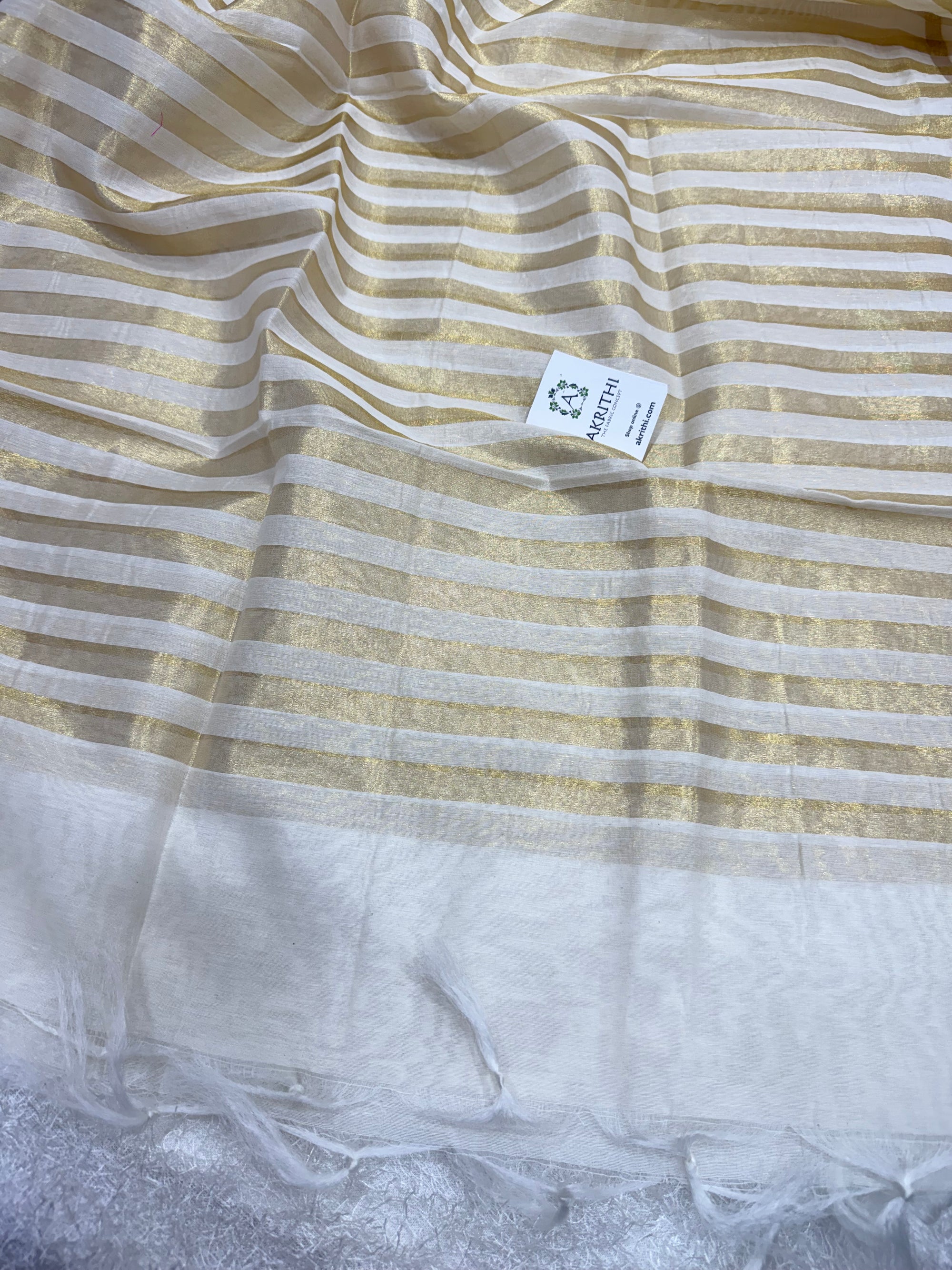 Chanderi dupatta with zari stripes