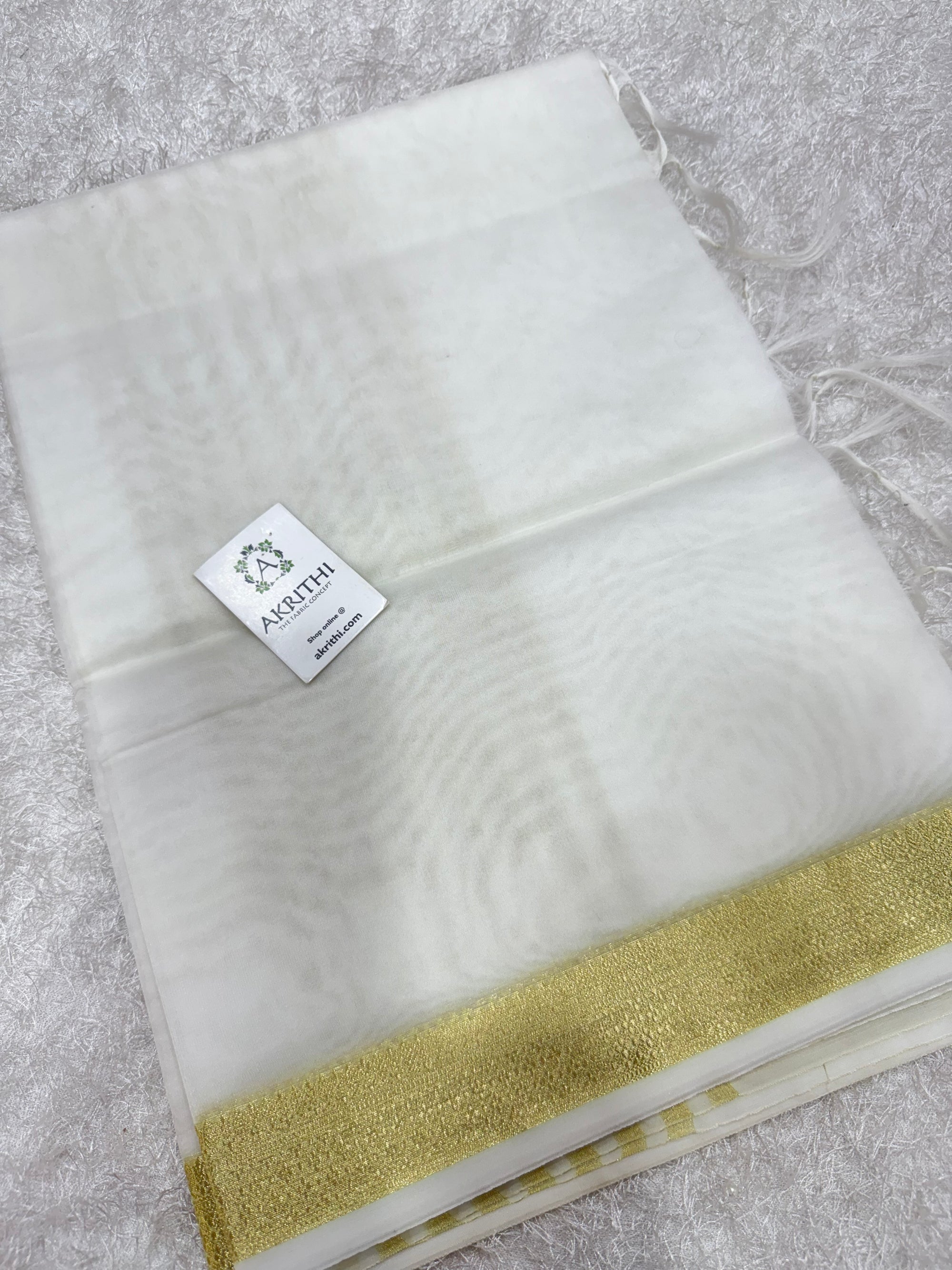 Banarasi organza dupatta with zari border