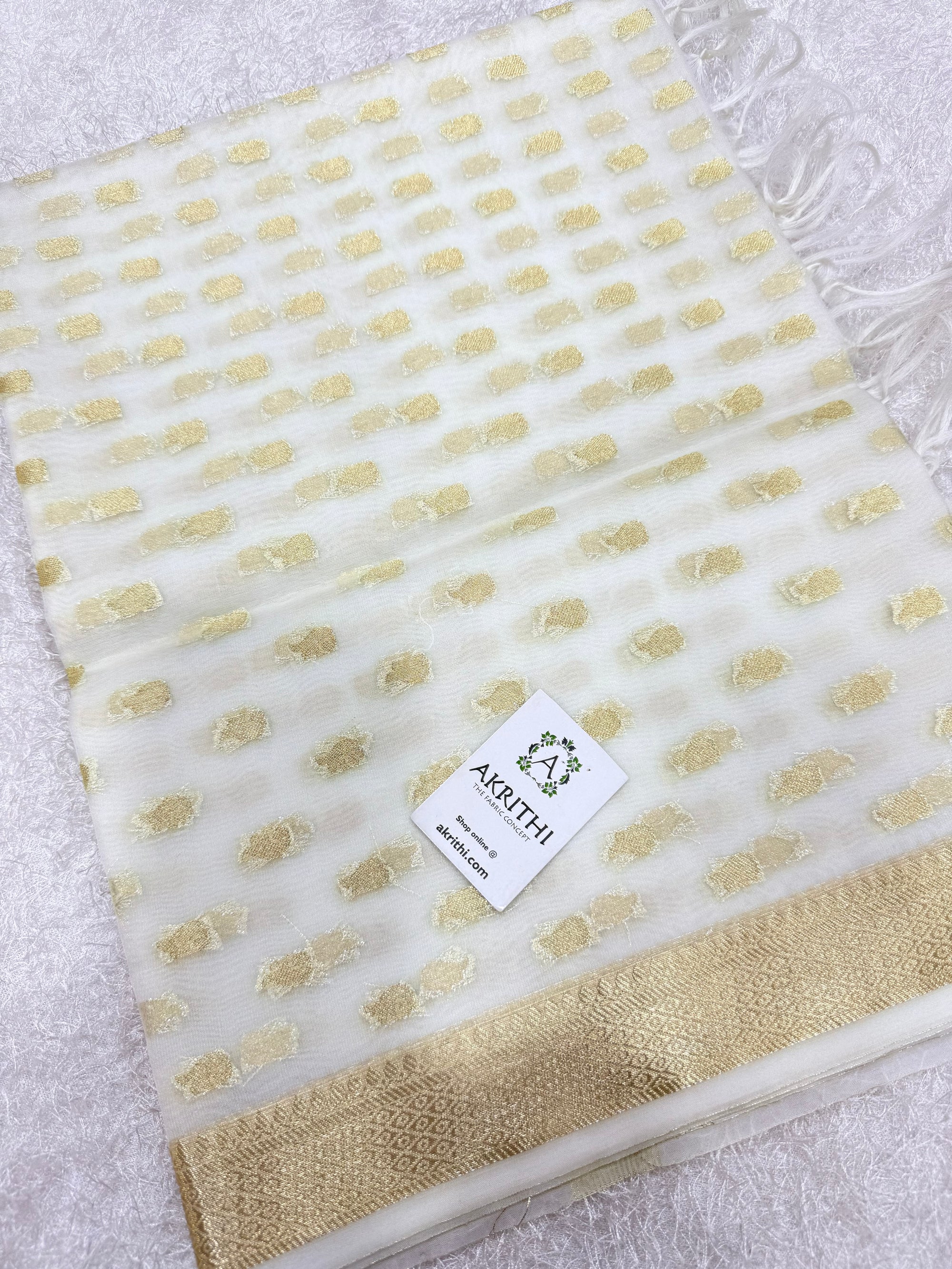 Banarasi organza dupatta with butti