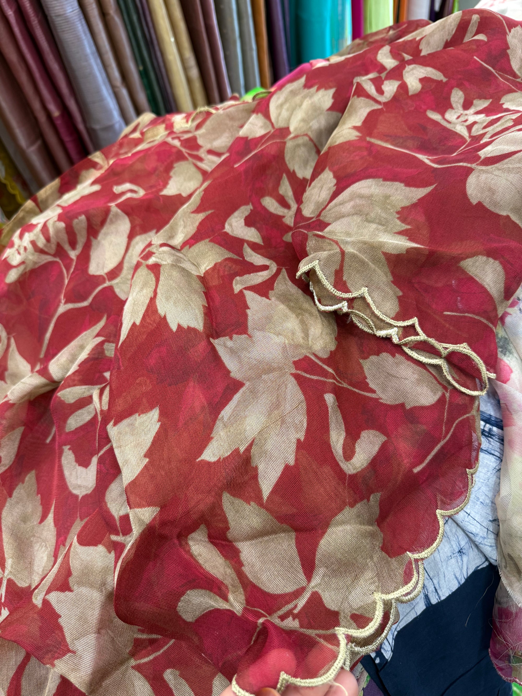 Printed viscose jute saree with scallop