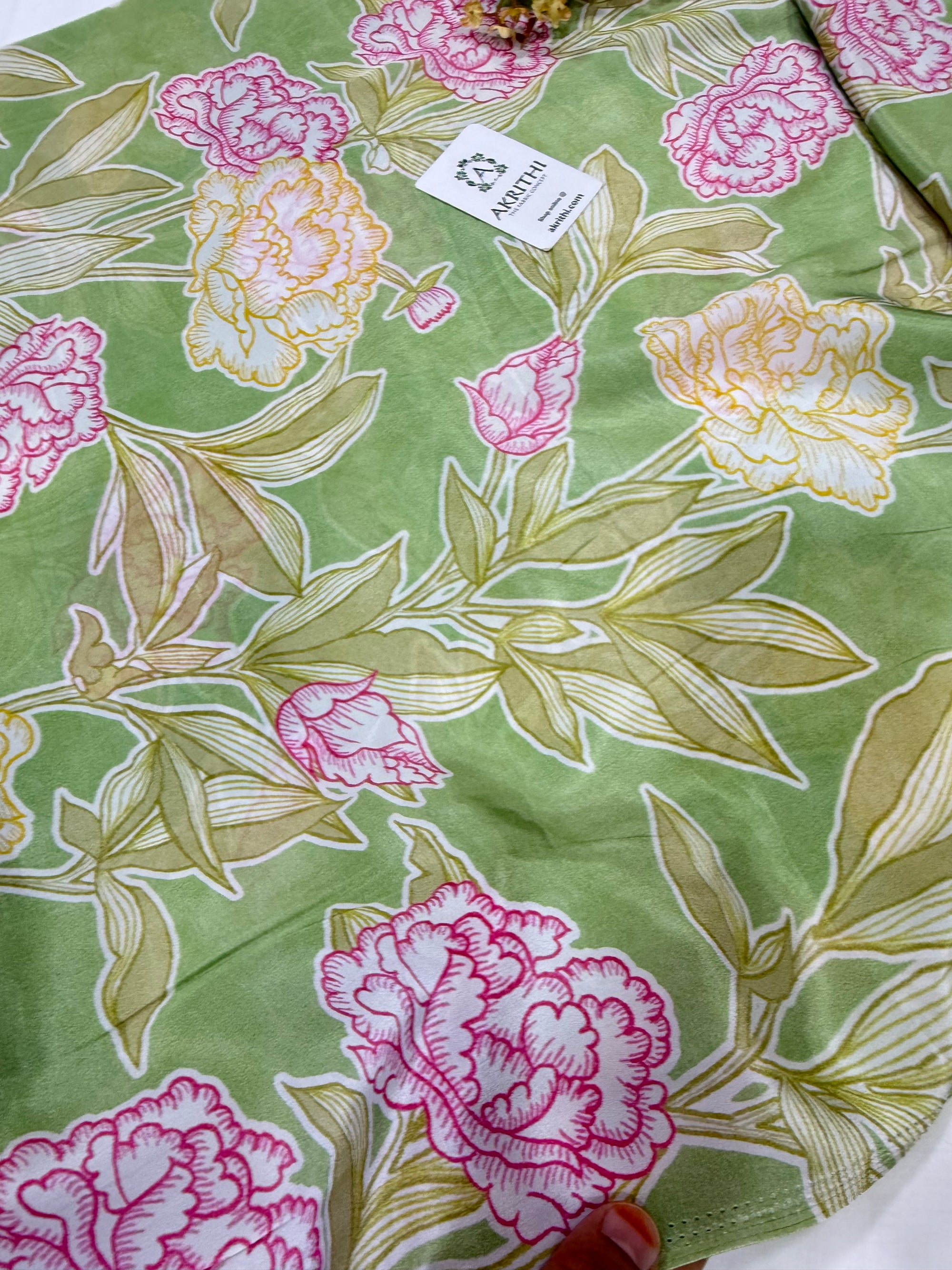 Digital floral printed pure crepe fabric