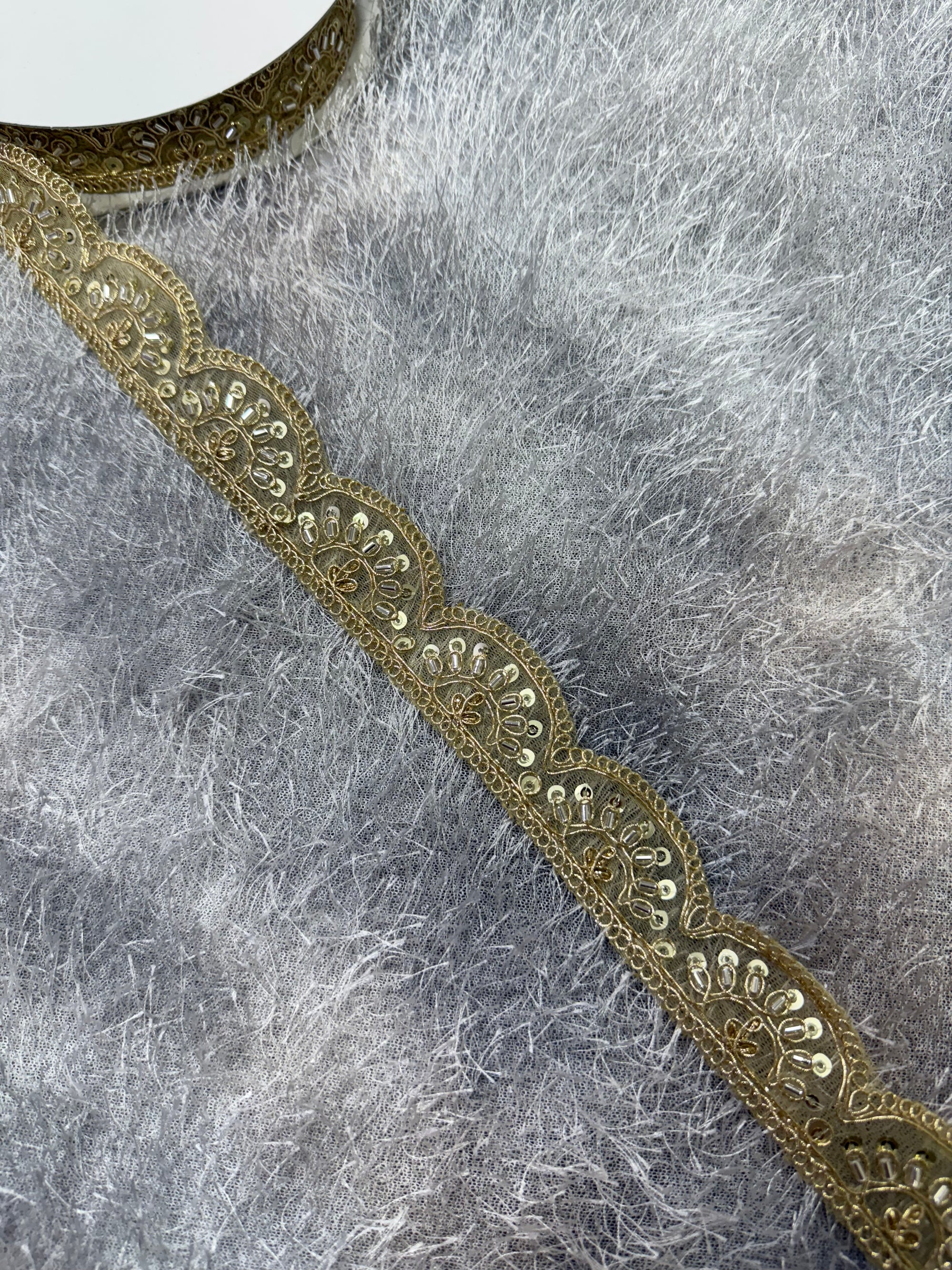 Embroidered gold lace 9 metres roll