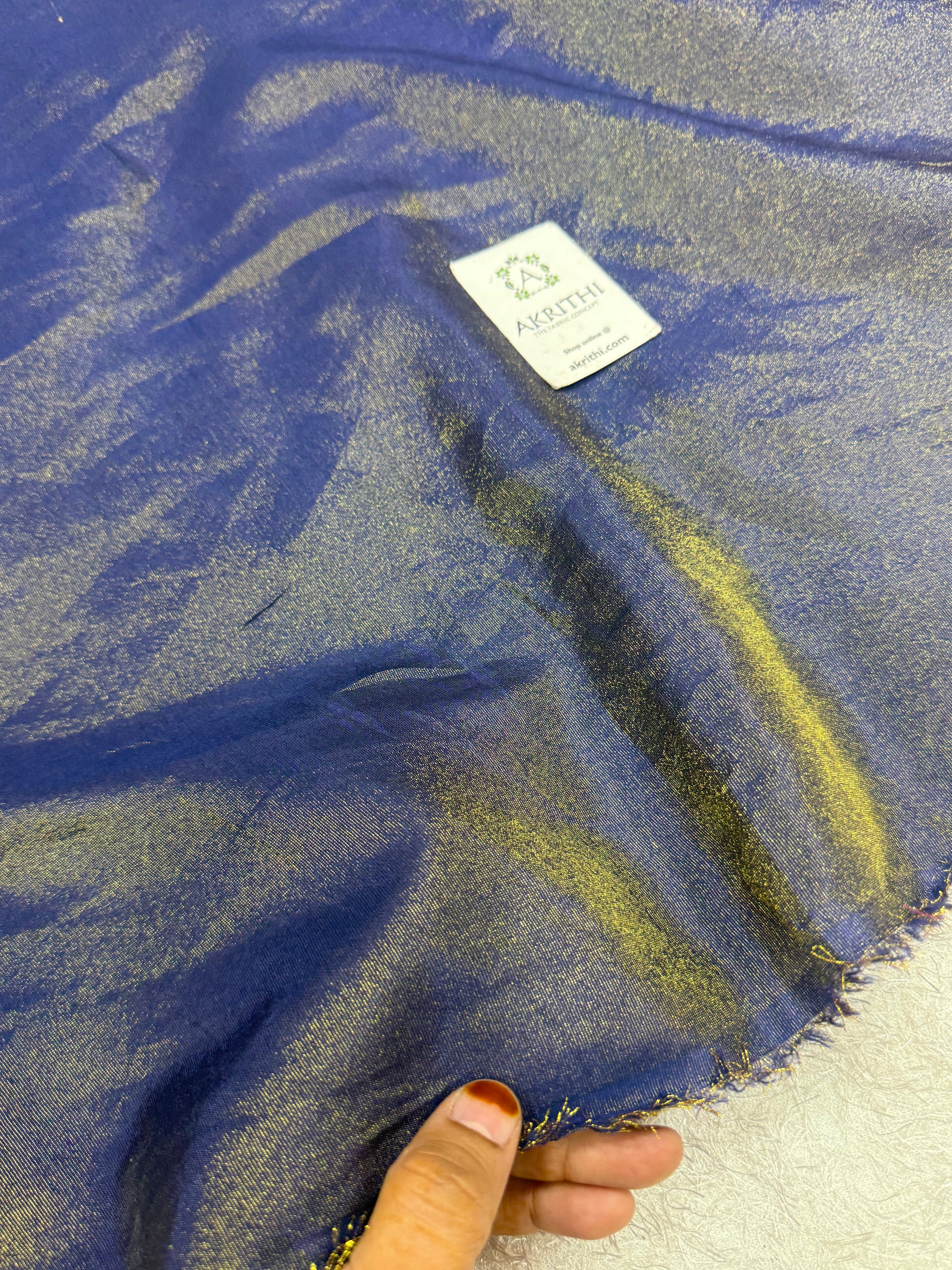 Plain tissue crepe fabric