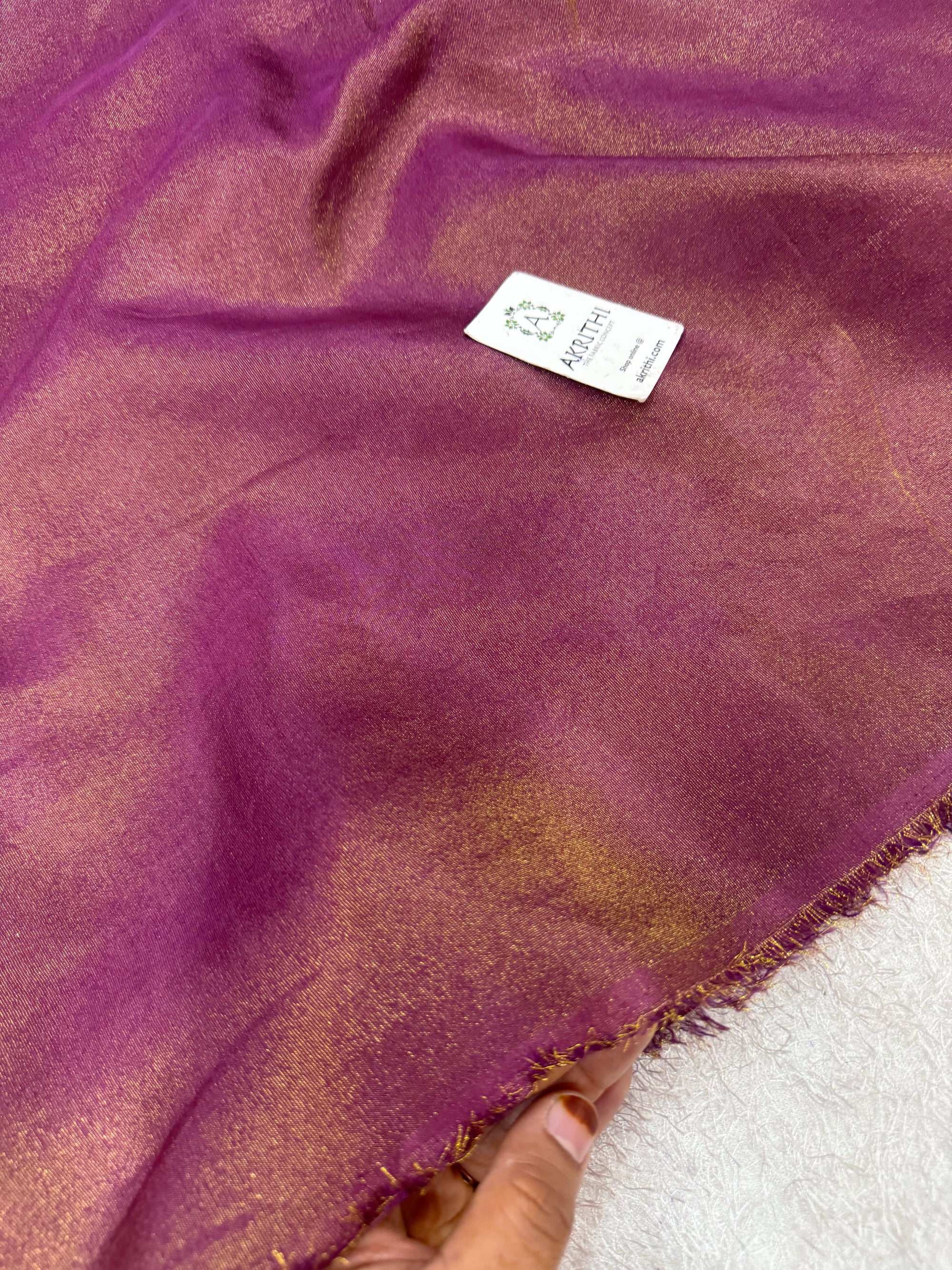 Plain tissue crepe fabric
