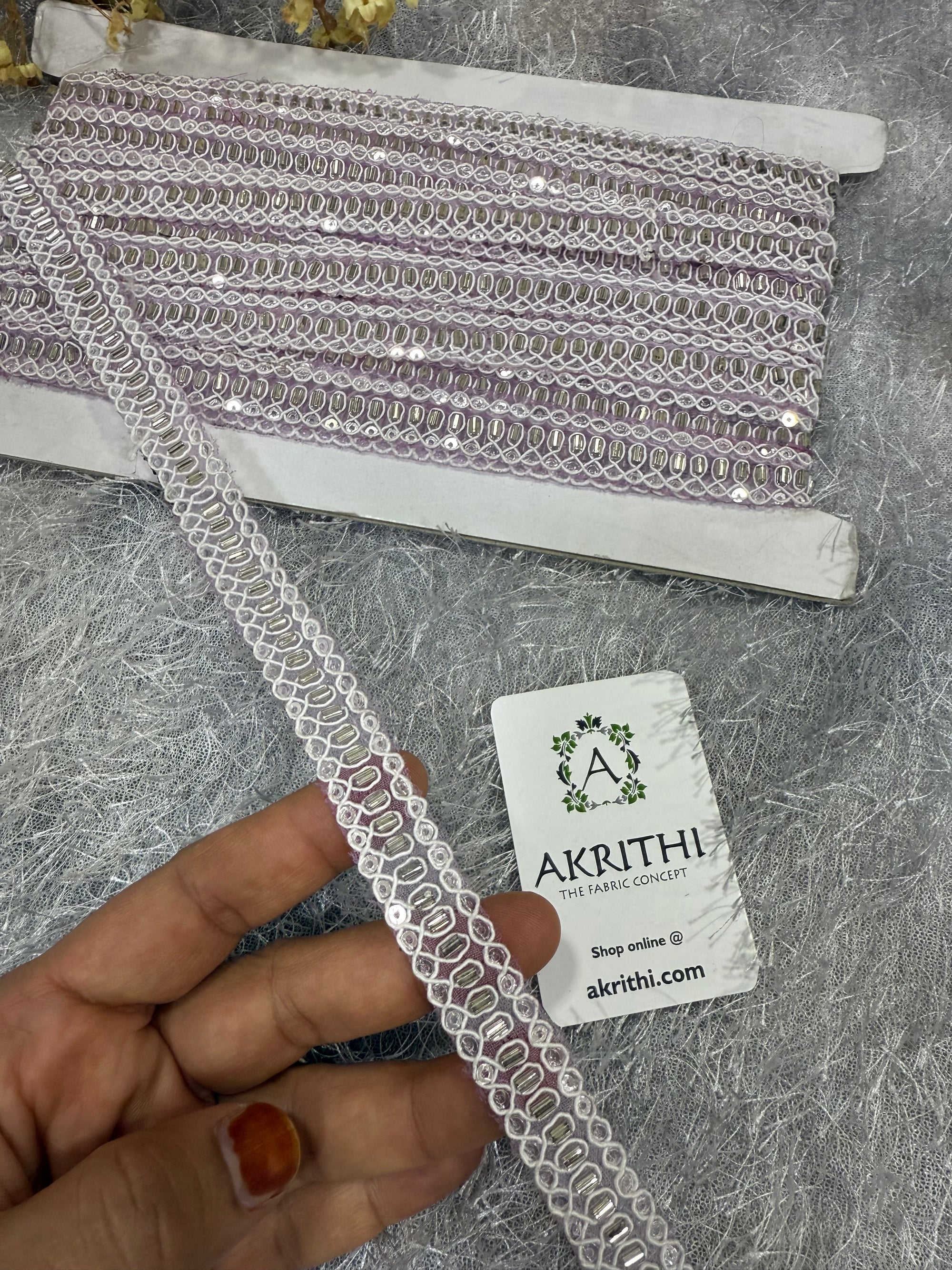 Embroidered lace 9 metres roll