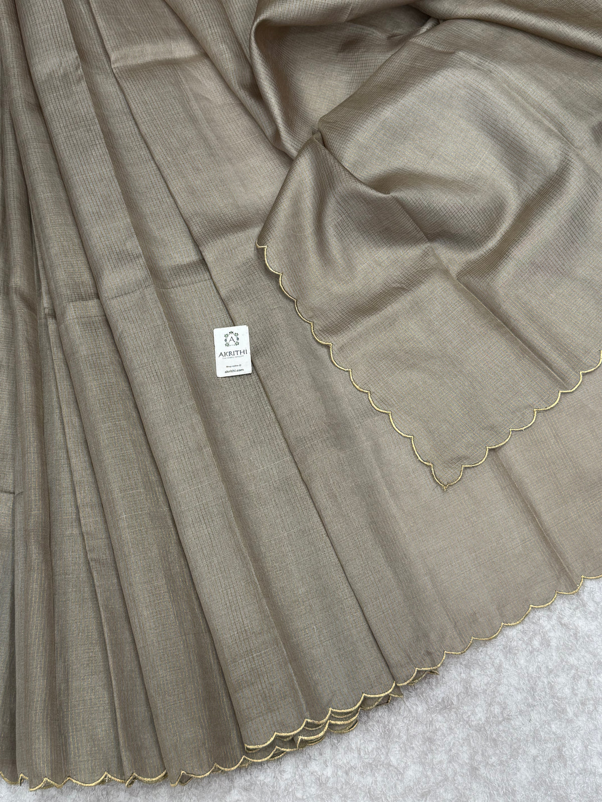 Pure tussar silk zari checks saree with scallop