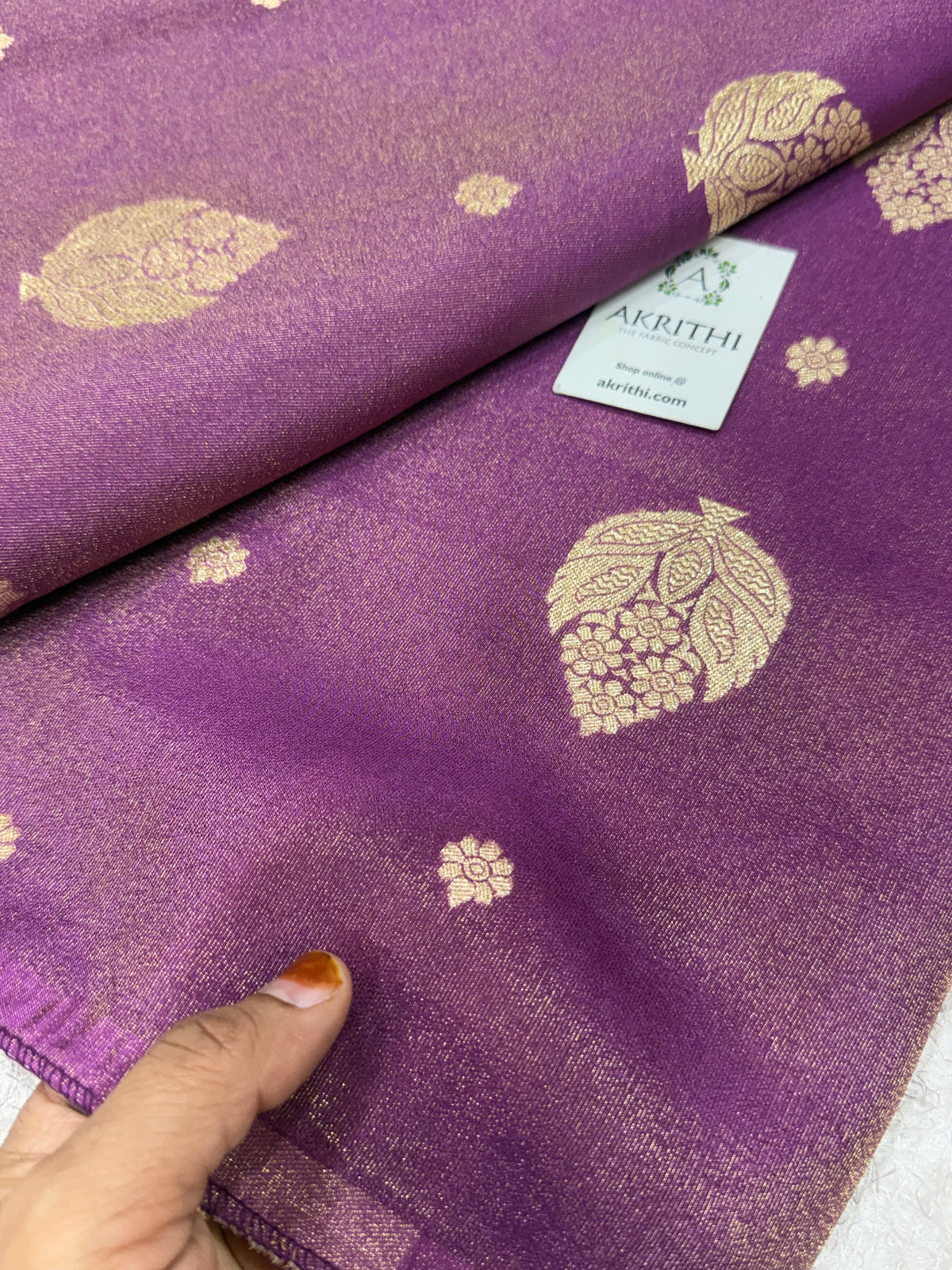 Pure tissue jacquard Butti fabric