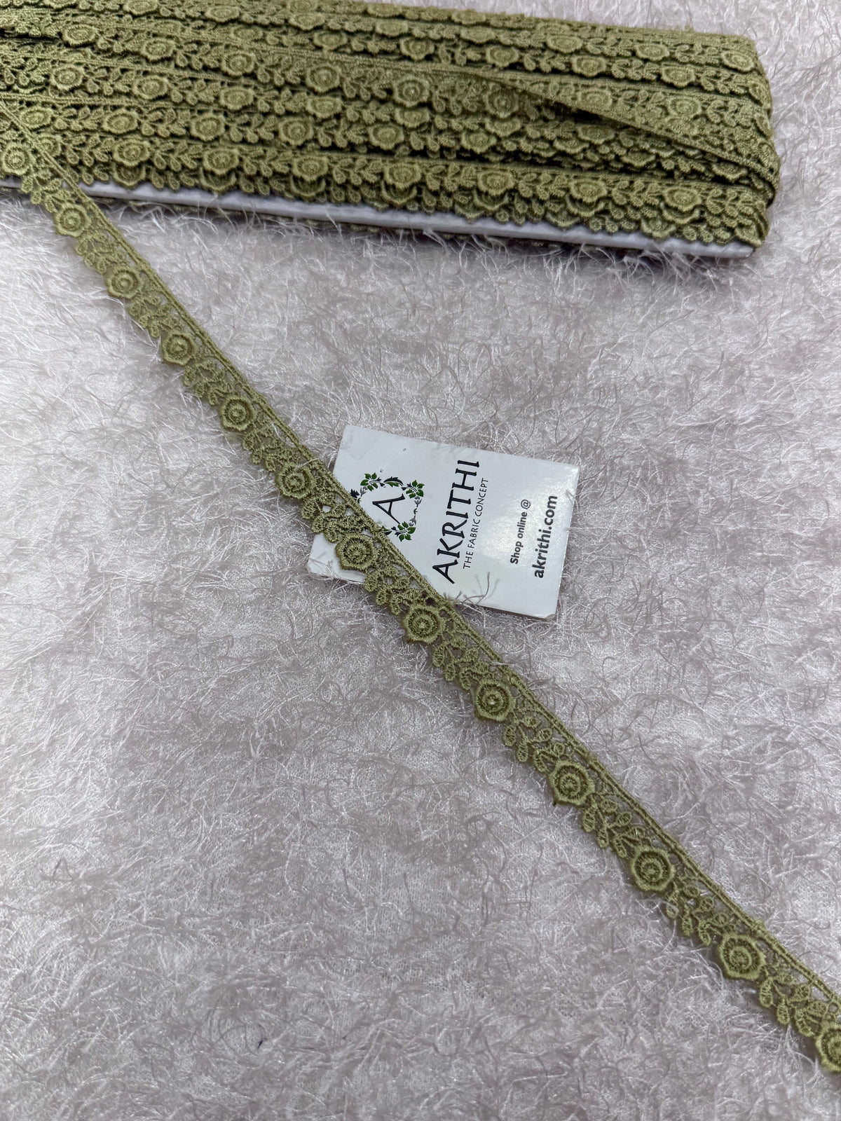 Lace per metre