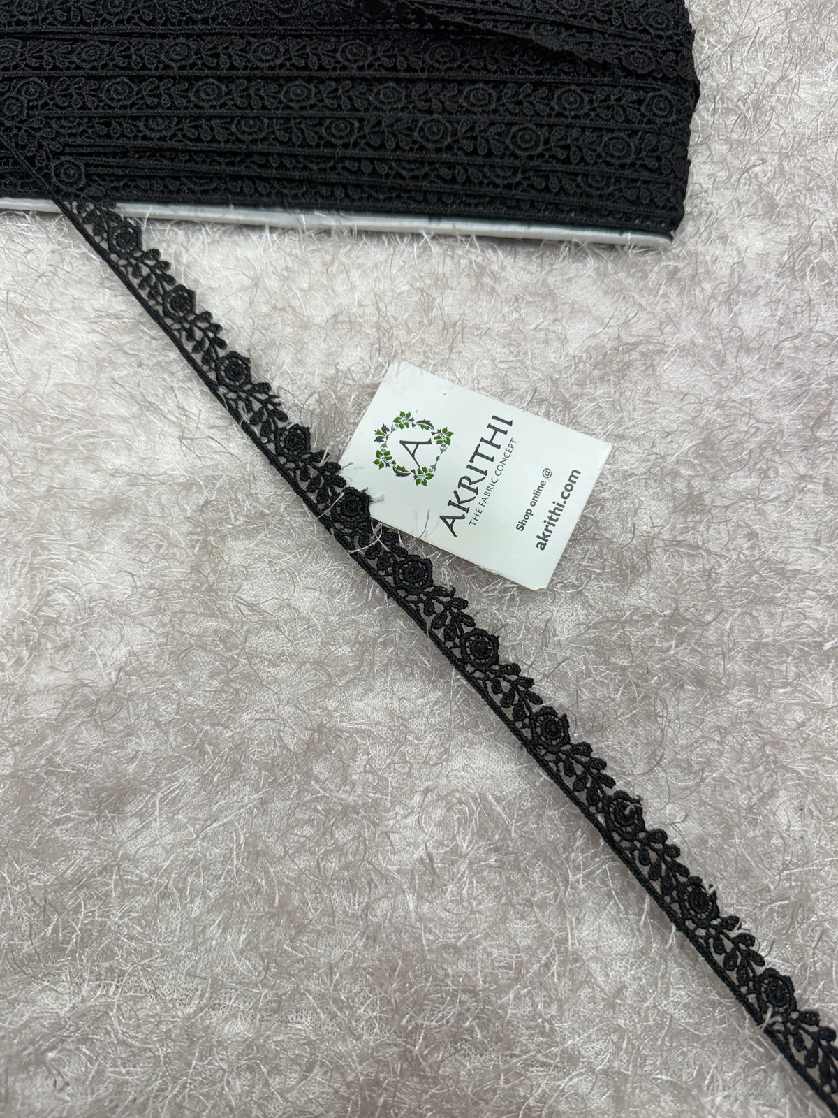 Lace per metre