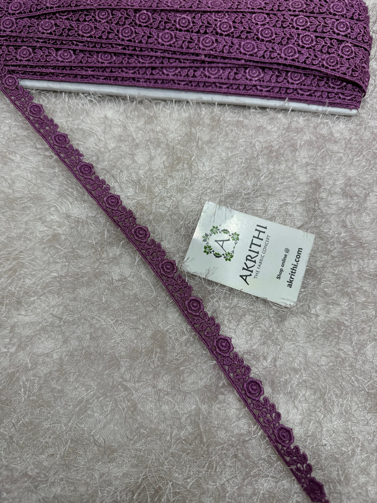 Lace per metre