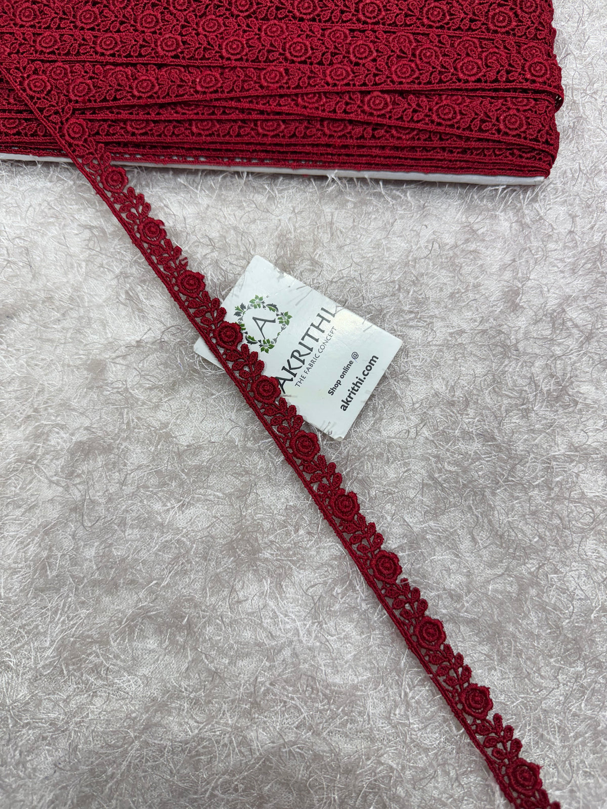 Lace per metre