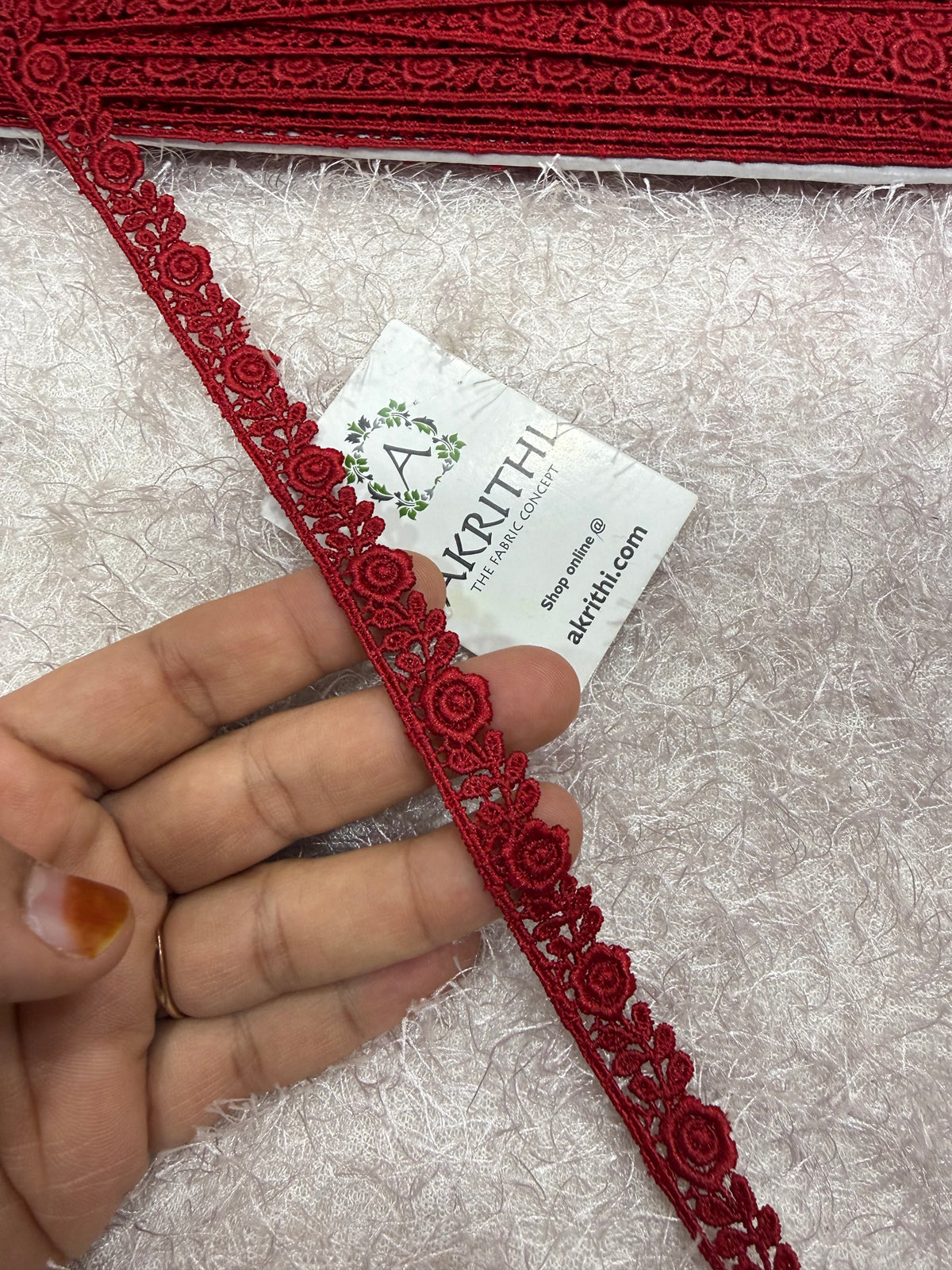 Lace per metre