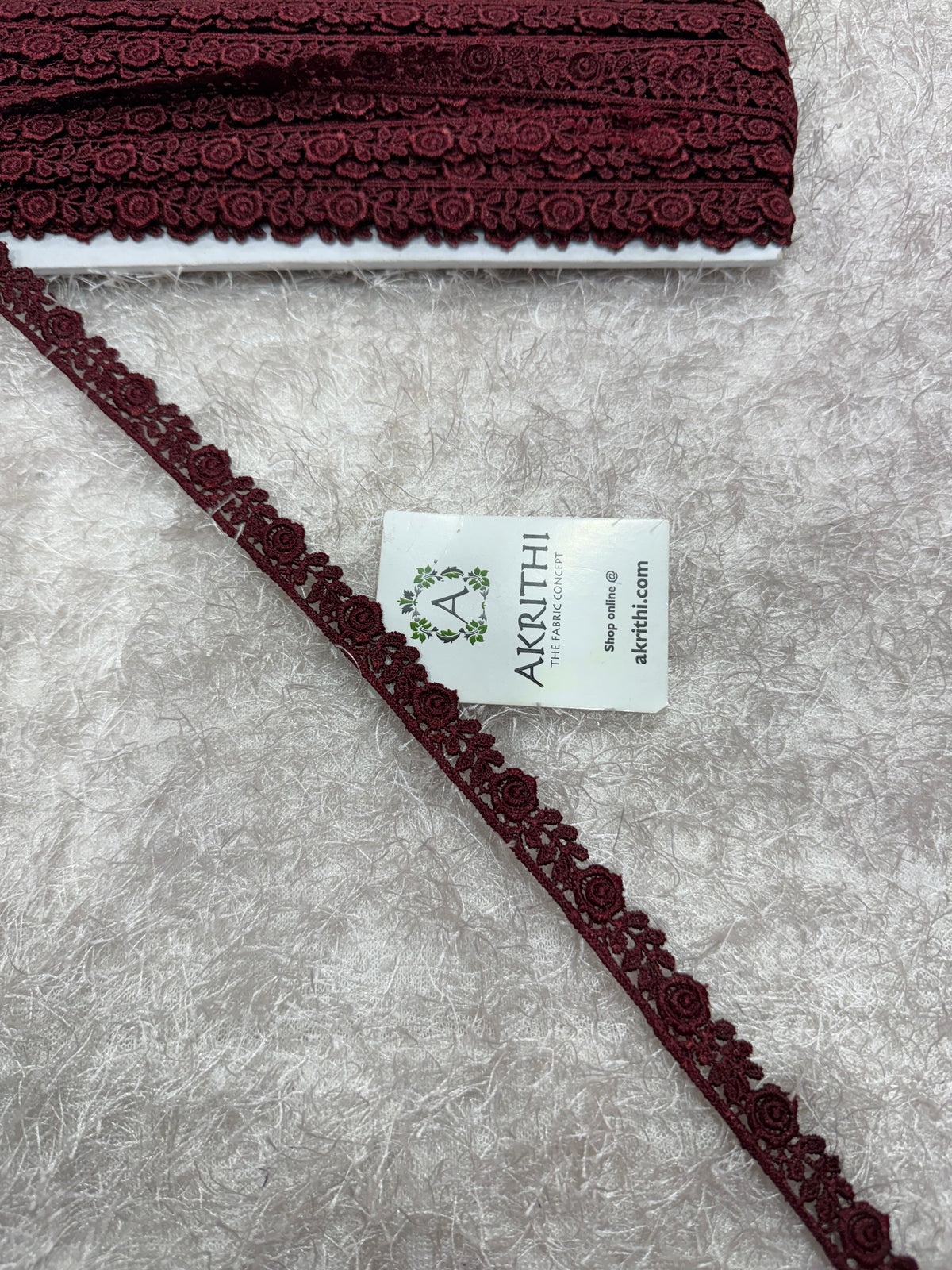 Lace per metre