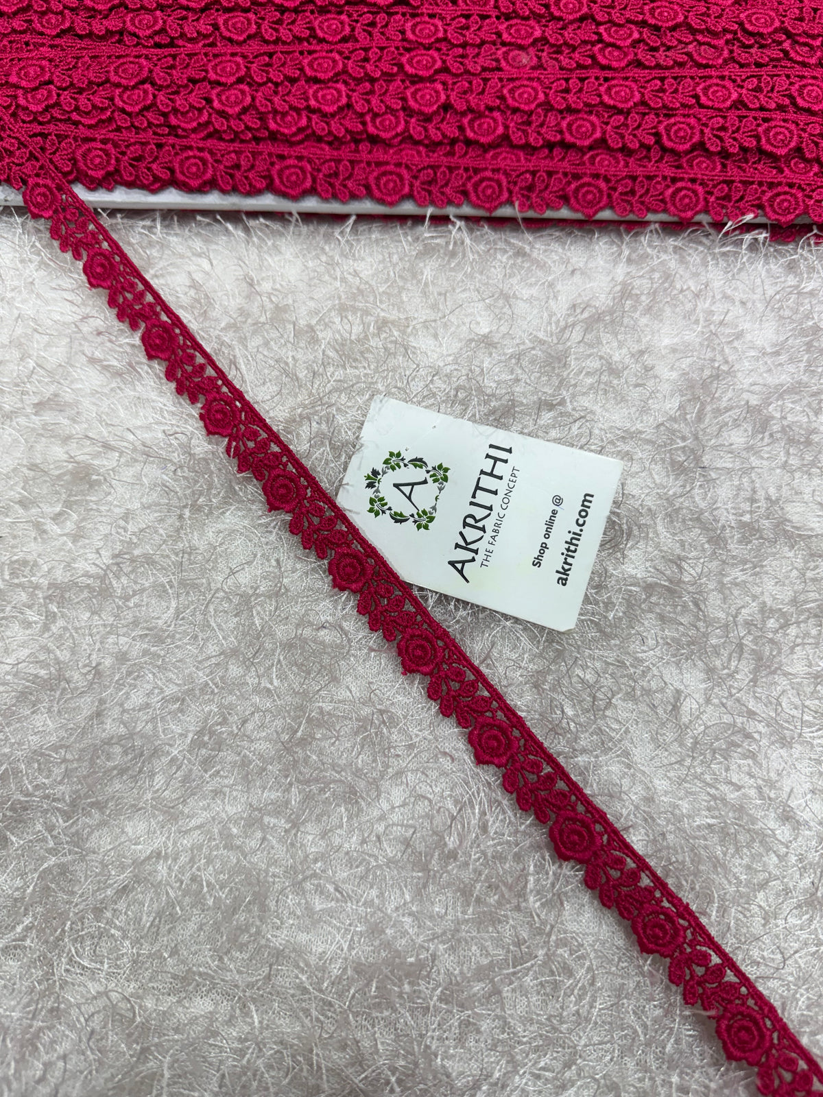 Lace per metre