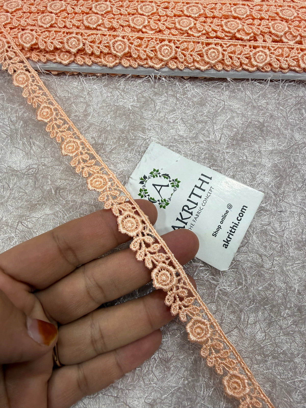 Lace per metre