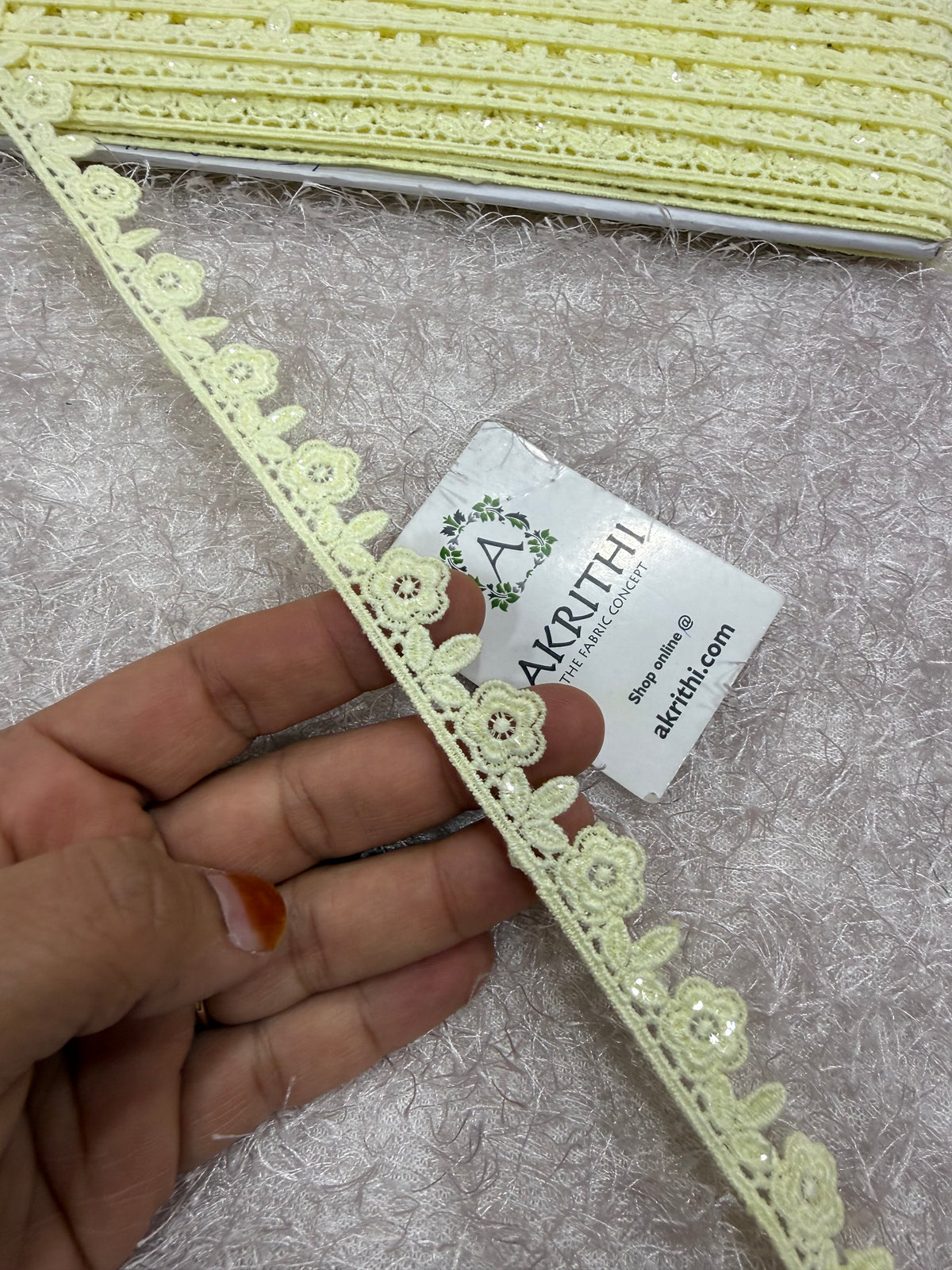 Lace per yard