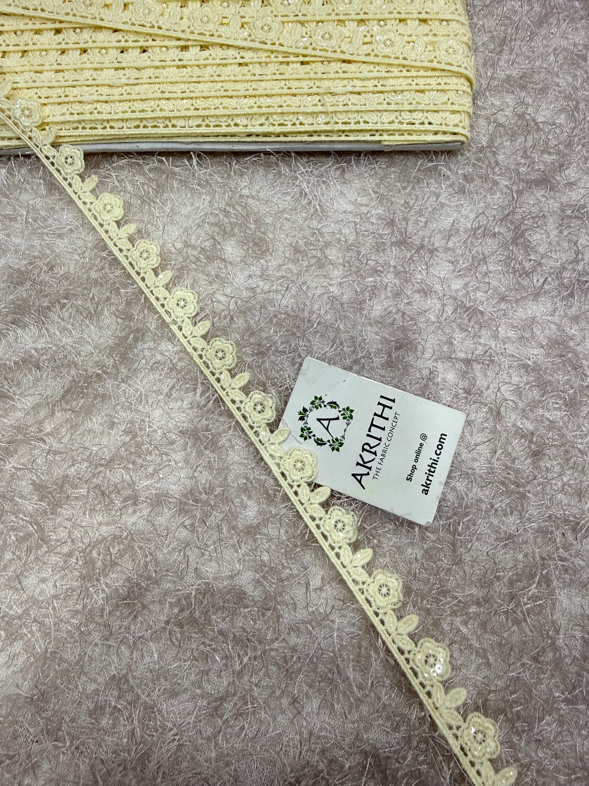 Lace per yard