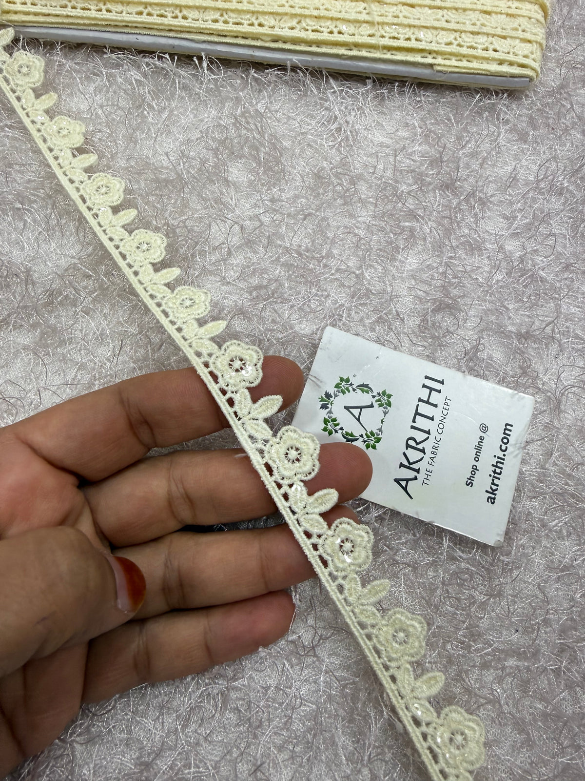Lace per yard