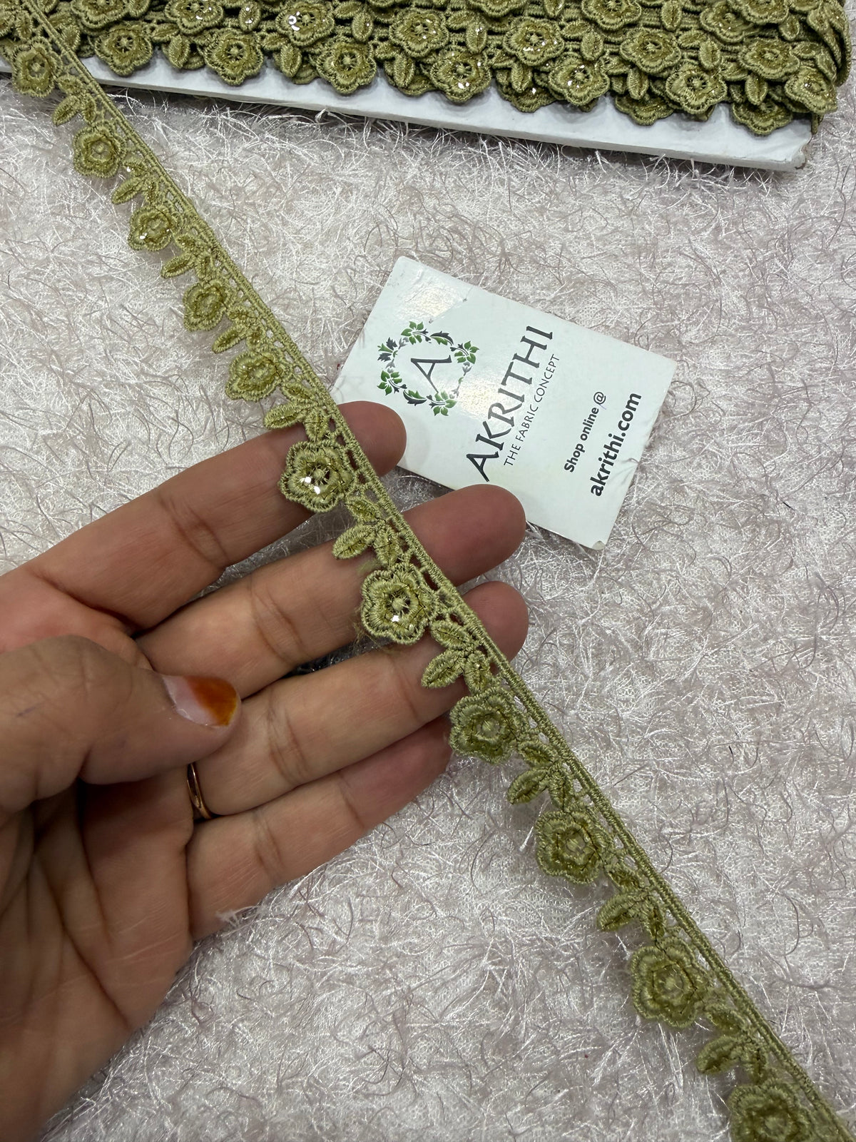 Lace per yard
