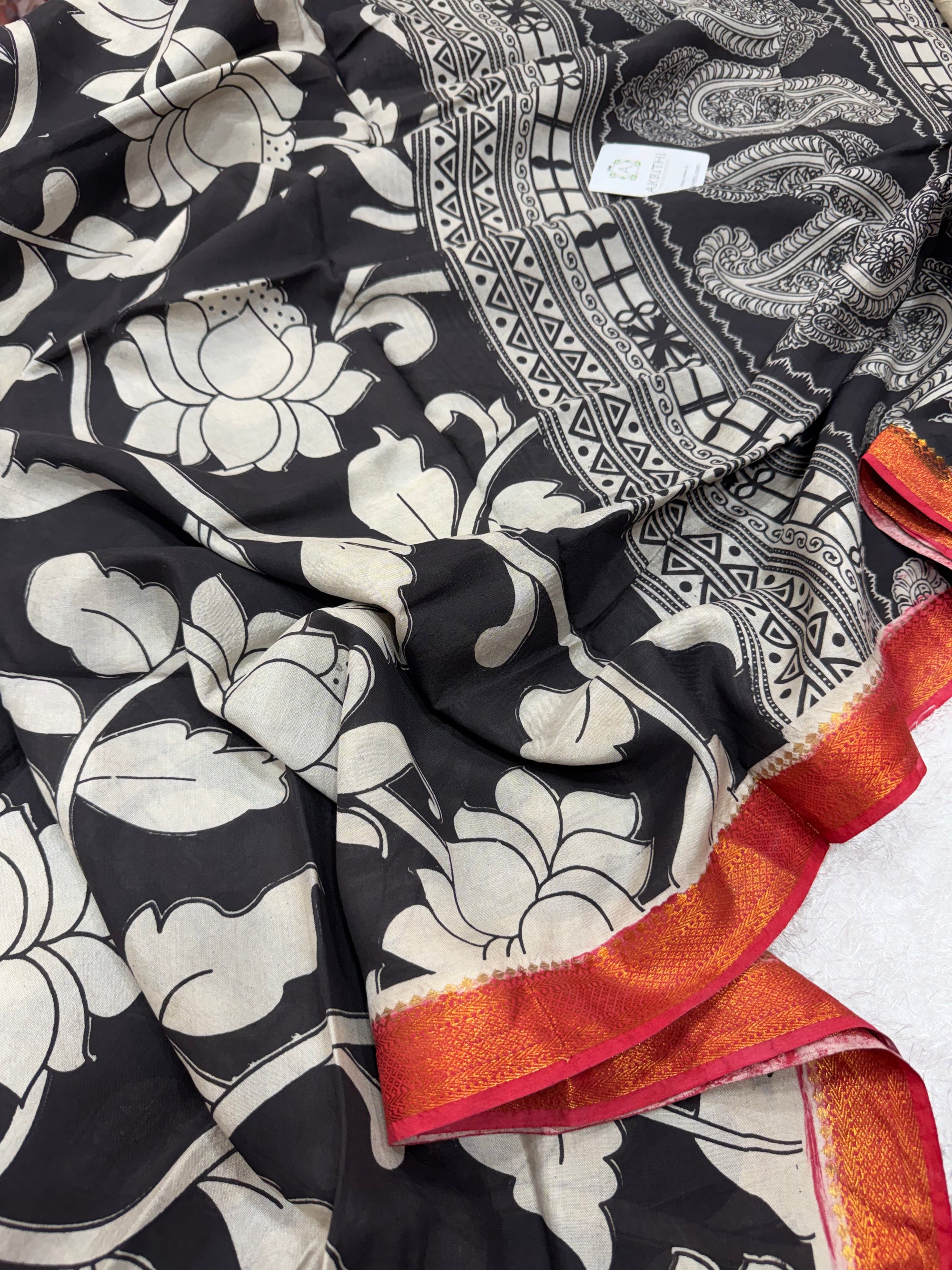 Kalamkari chenuri silk dupatta with mangalagiri border