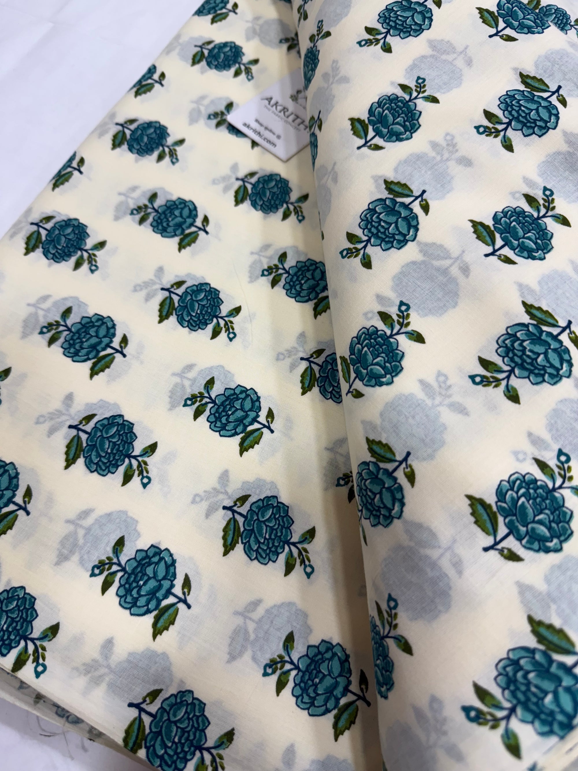 Printed pure cotton fabric