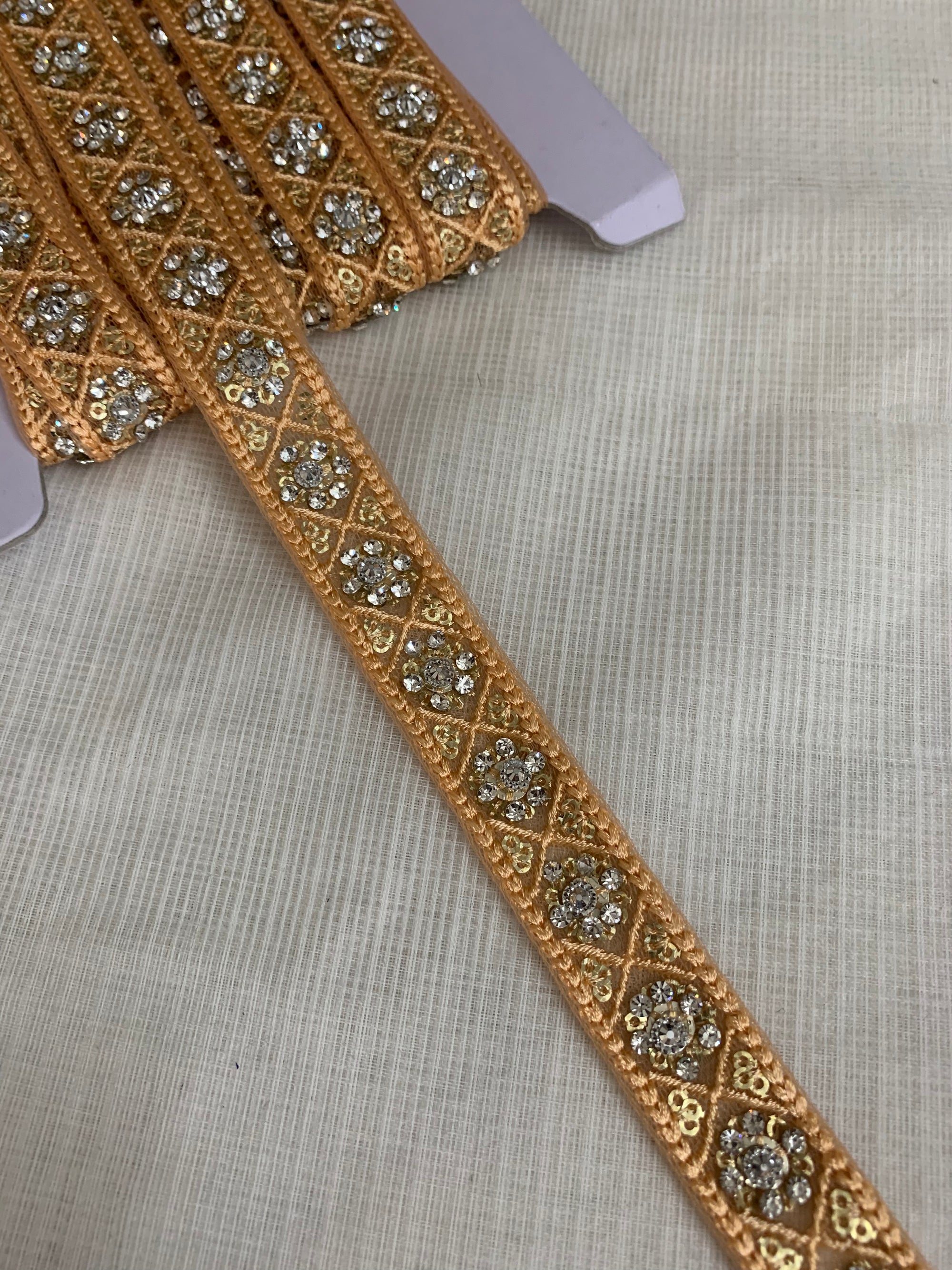 Embroidered lace 9 metres roll