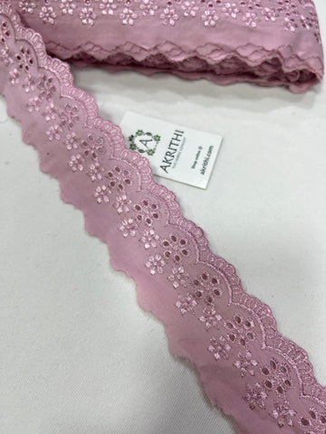 Cotton lace per metre