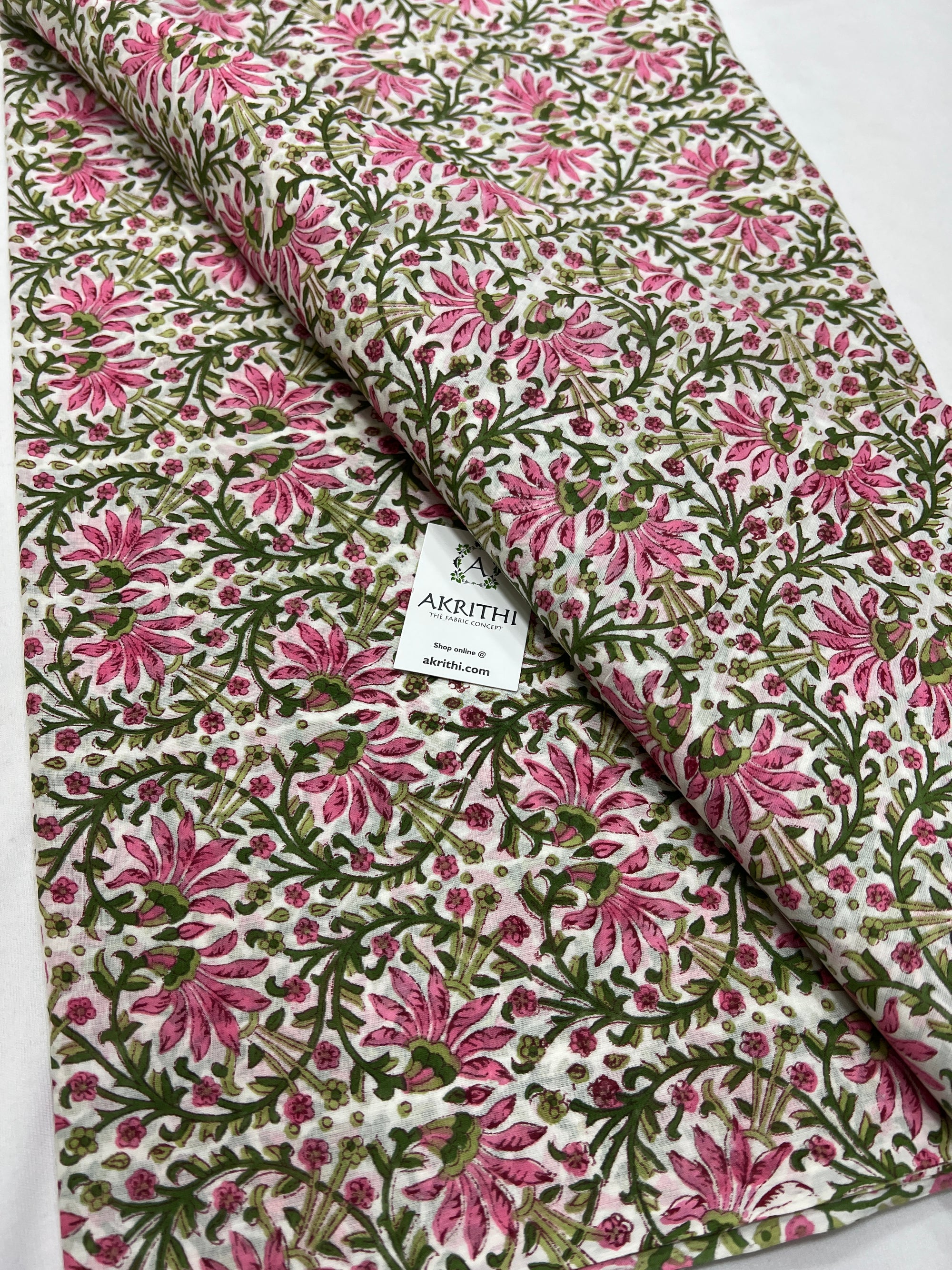 Printed pure mul cotton fabric