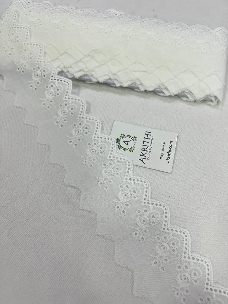 Lace per metre