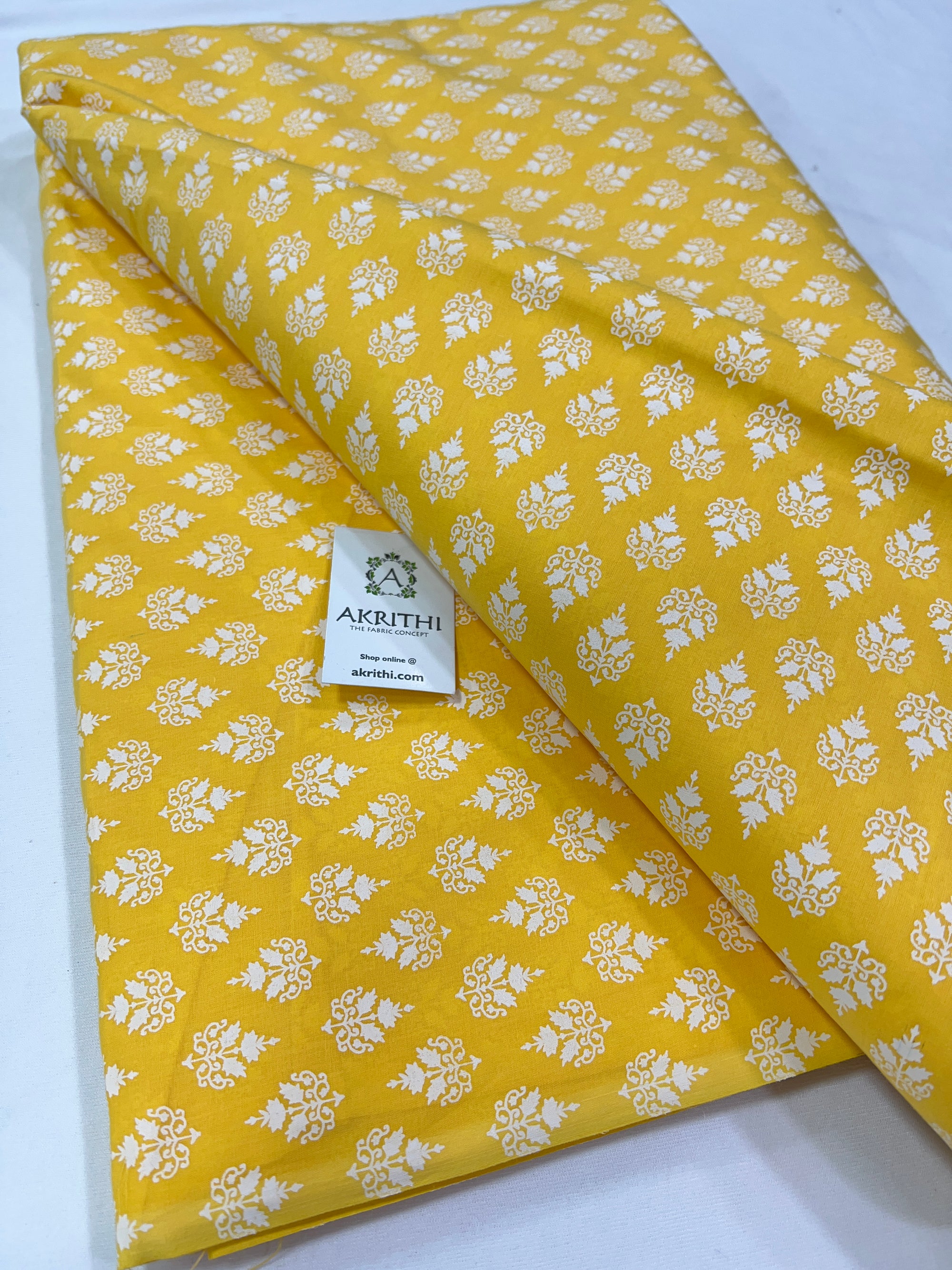 Printed pure cotton fabric 40 cms cut