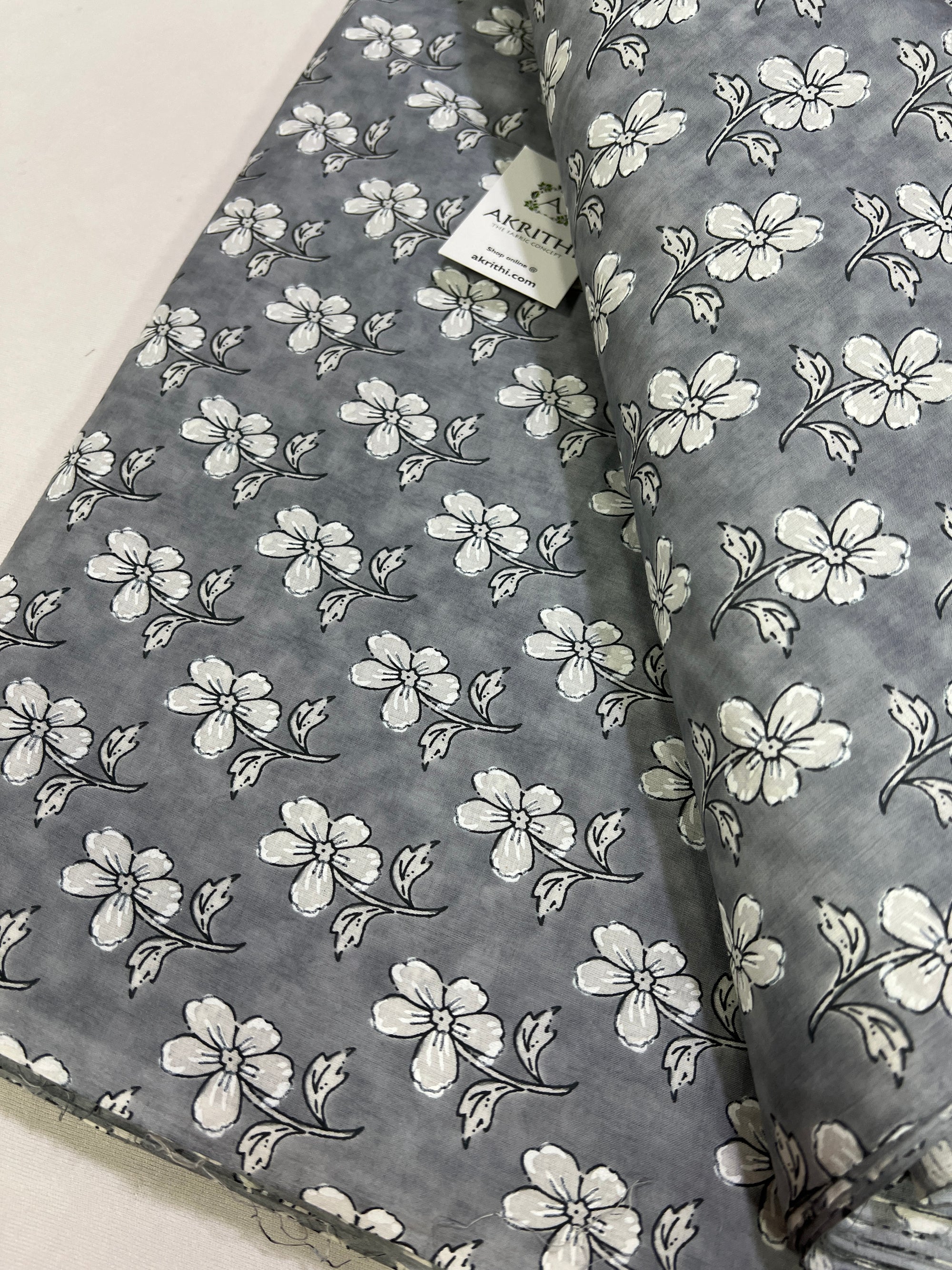 Printed pure cotton fabric