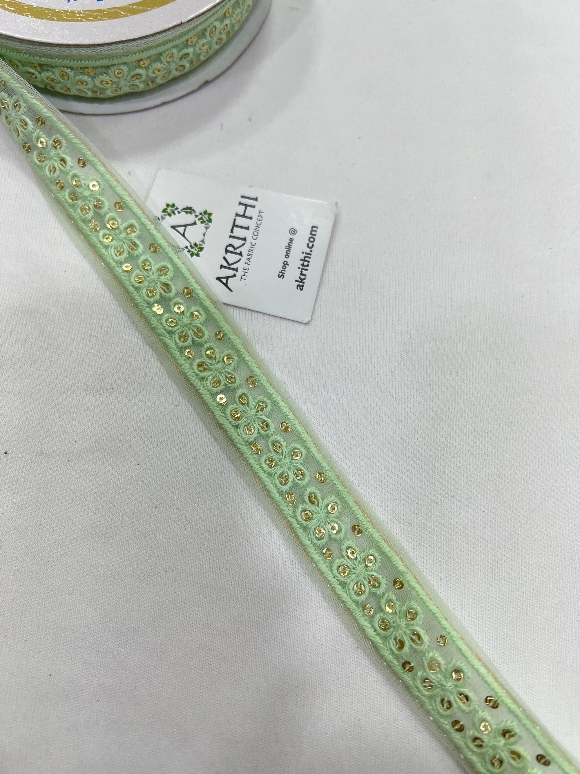 Embroidered lace 9 metres roll