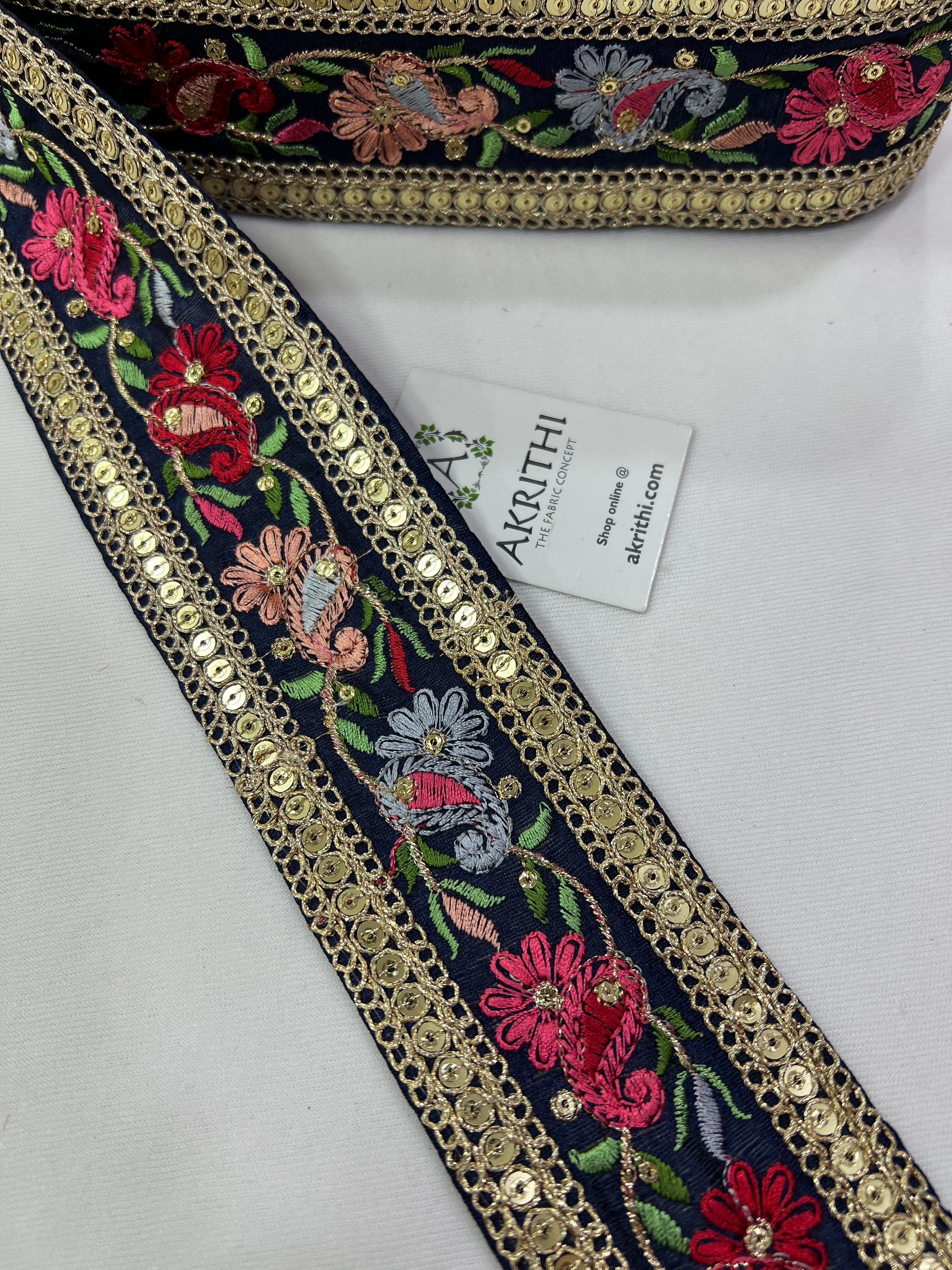 Embroidered lace 9 metres roll