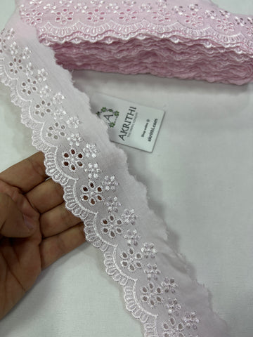 Cotton lace per metre