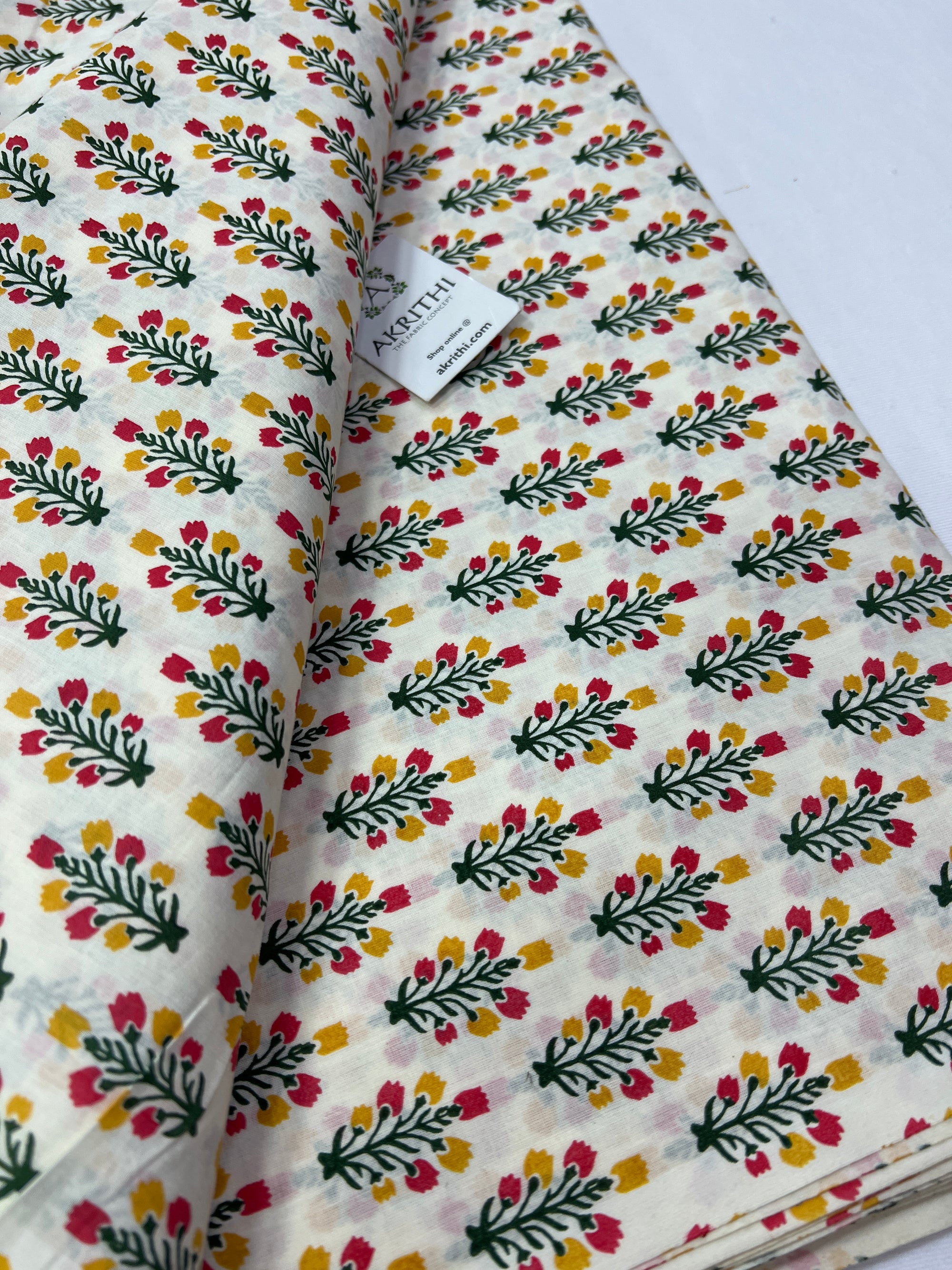 Printed pure cotton fabric